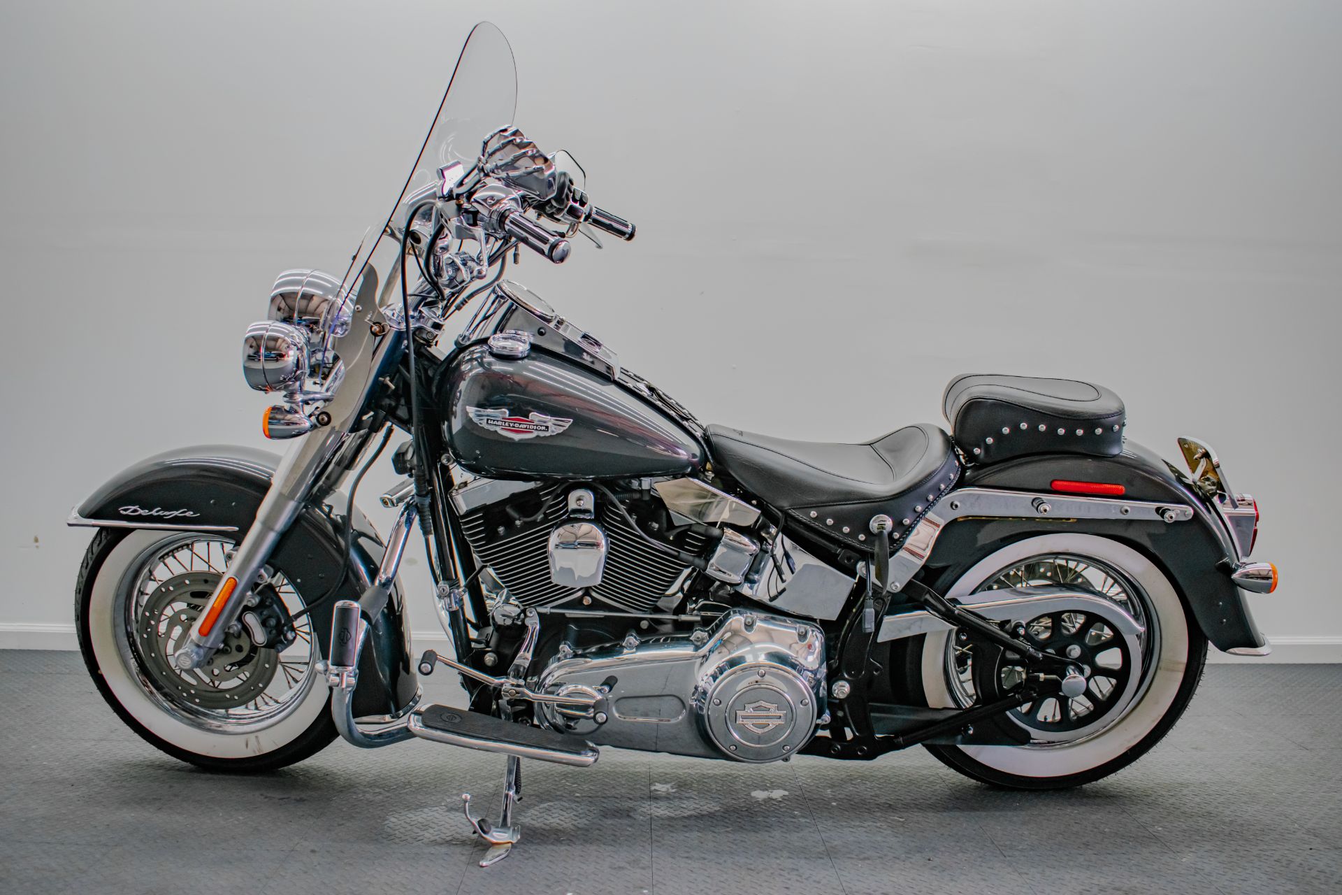 2007 Harley-Davidson Softail® Deluxe in Jacksonville, Florida - Photo 10