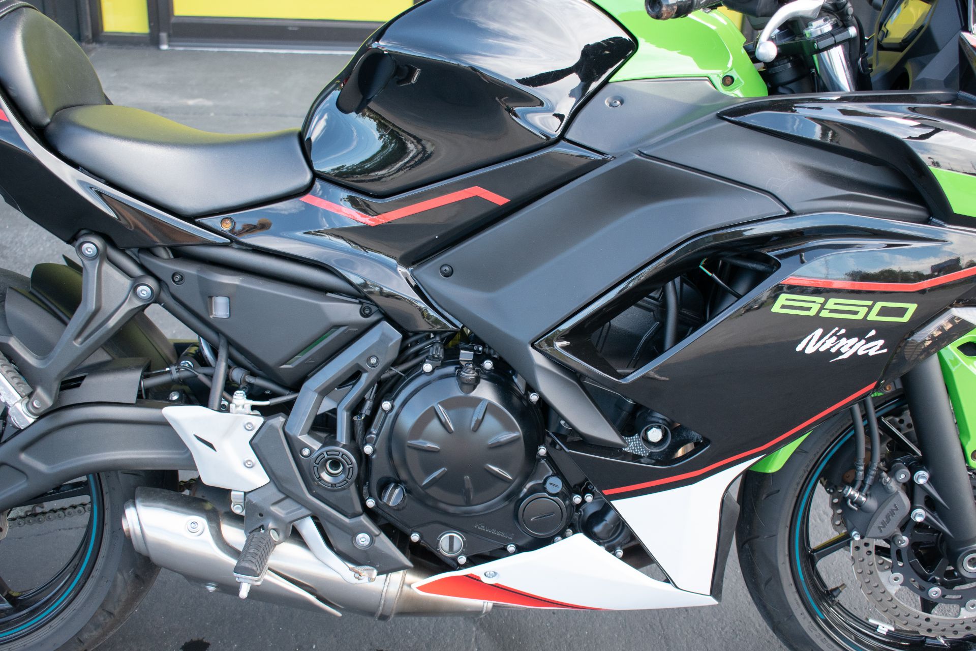 2021 Kawasaki Ninja 650 ABS in Jacksonville, Florida - Photo 8