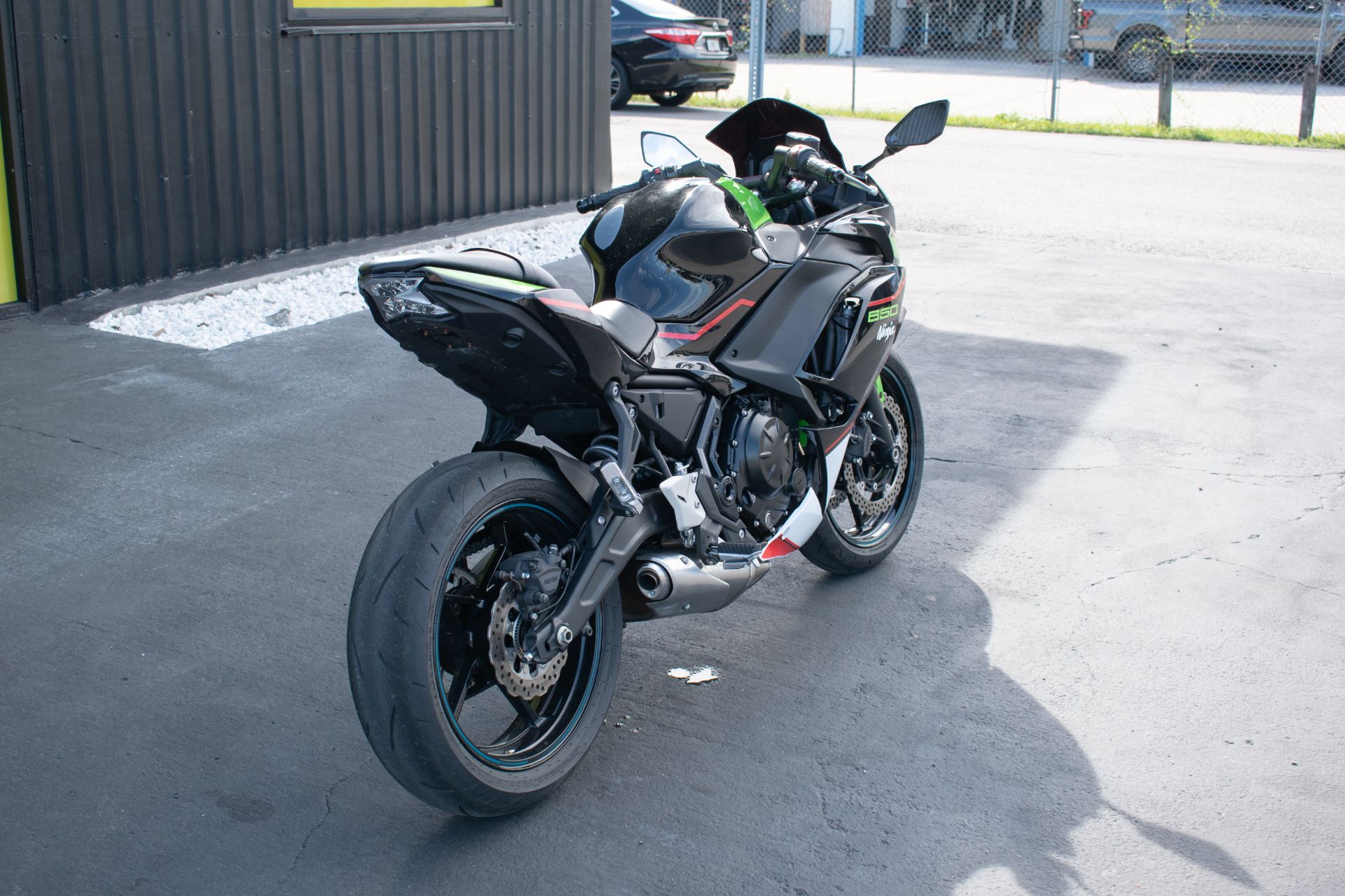 2021 Kawasaki Ninja 650 ABS in Jacksonville, Florida - Photo 13