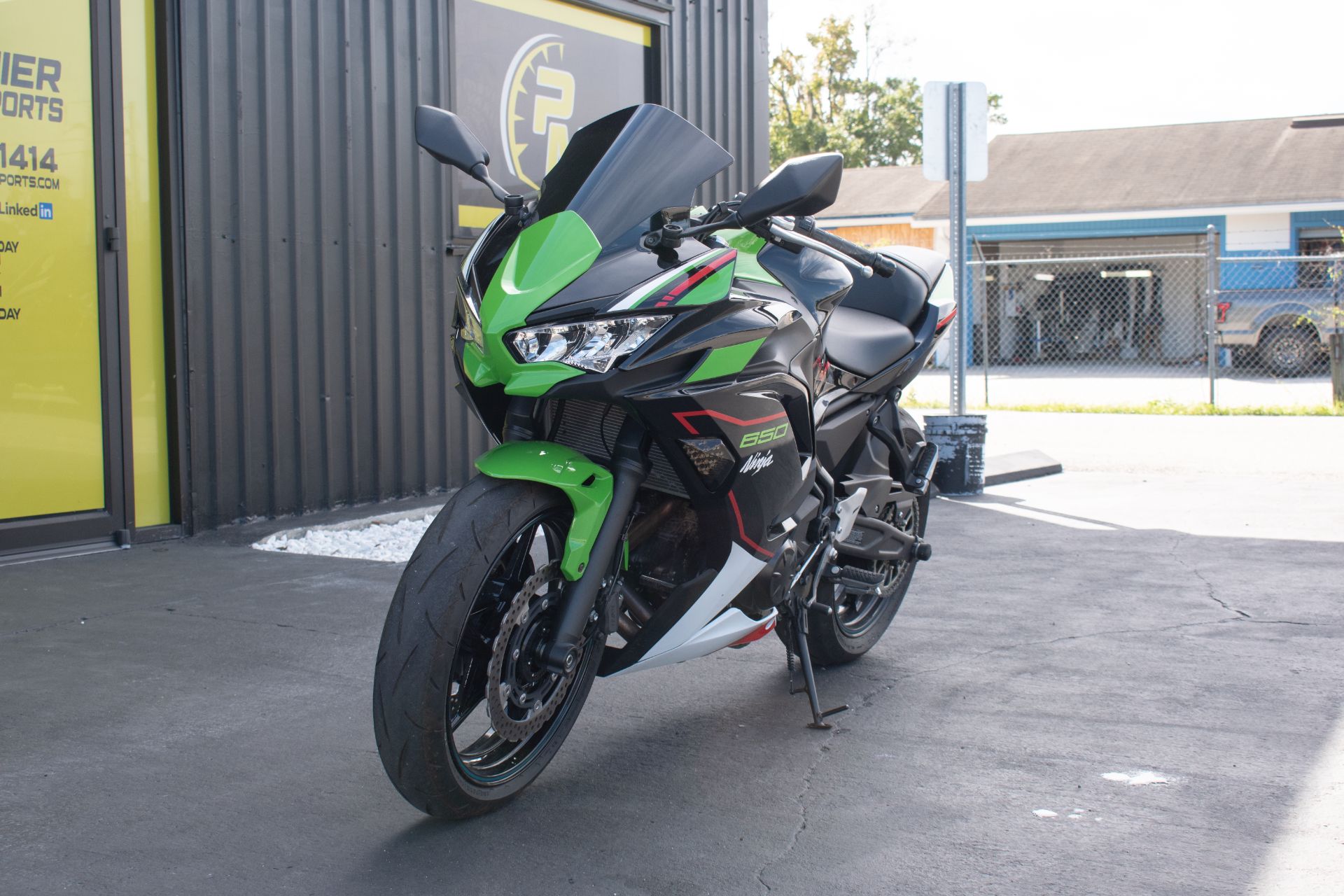2021 Kawasaki Ninja 650 ABS in Jacksonville, Florida - Photo 14