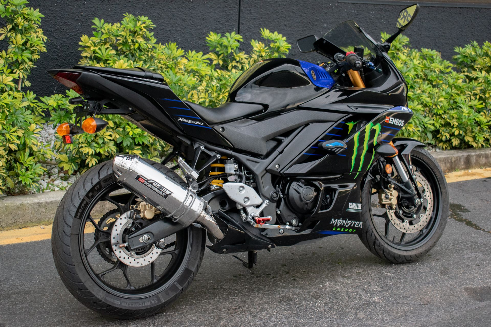 2020 Yamaha YZF-R3 Monster Energy Yamaha MotoGP Edition in Jacksonville, Florida - Photo 6