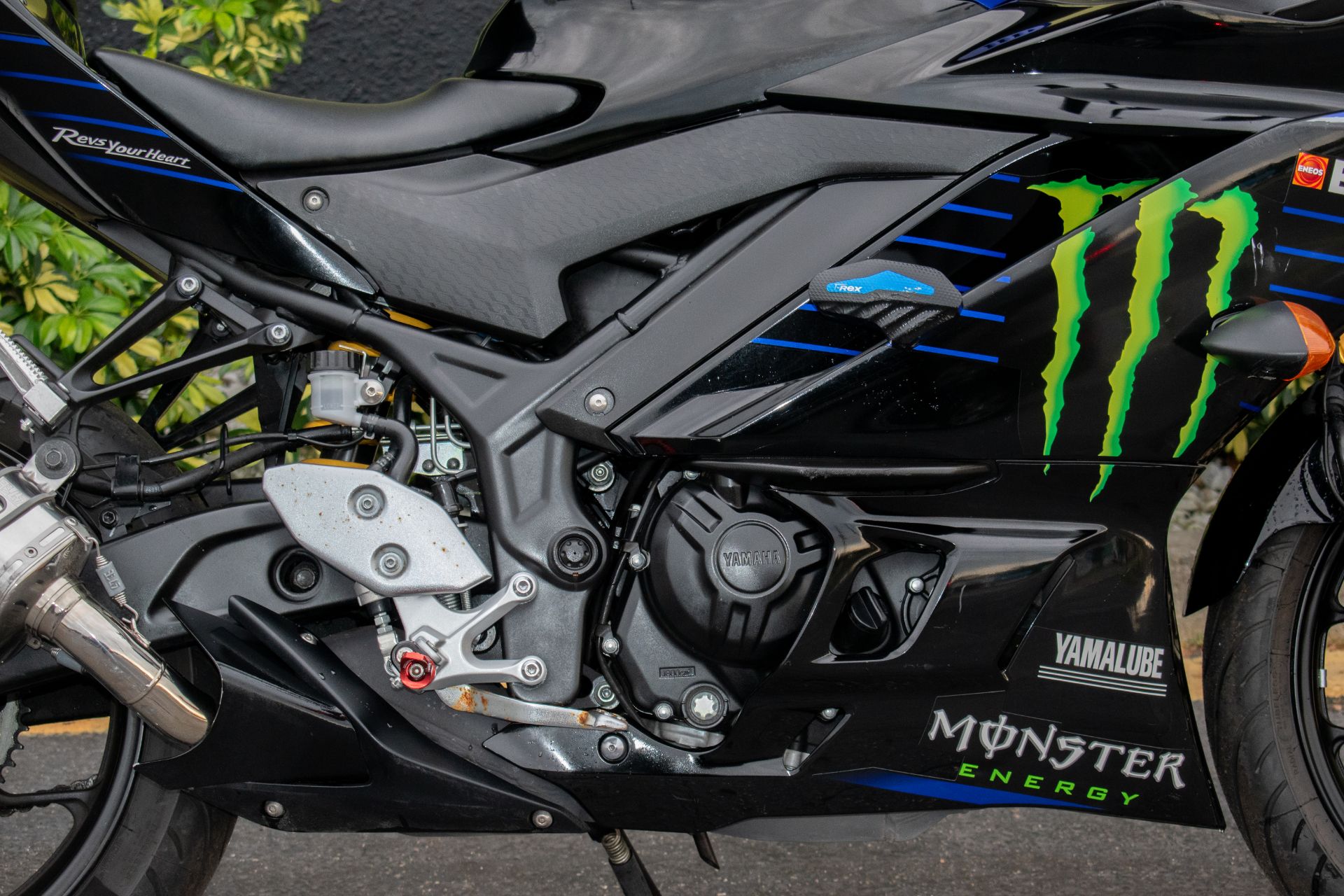 2020 Yamaha YZF-R3 Monster Energy Yamaha MotoGP Edition in Jacksonville, Florida - Photo 10