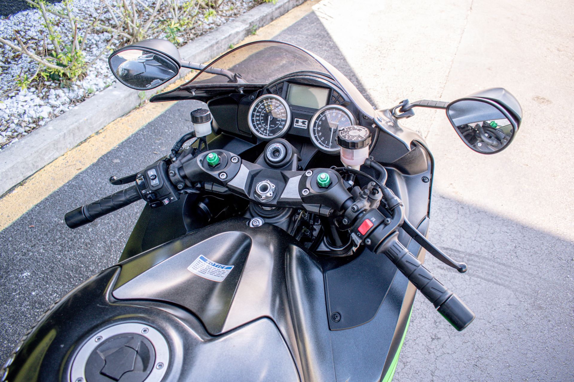 2015 Kawasaki Ninja® ZX™-14R ABS in Jacksonville, Florida - Photo 10