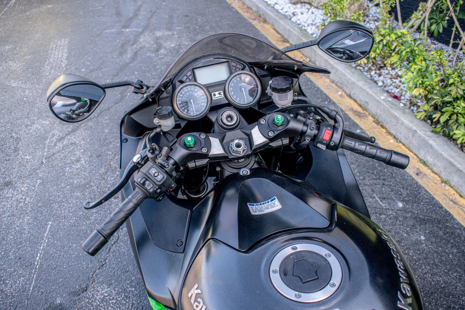 2015 Kawasaki Ninja® ZX™-14R ABS in Jacksonville, Florida - Photo 21