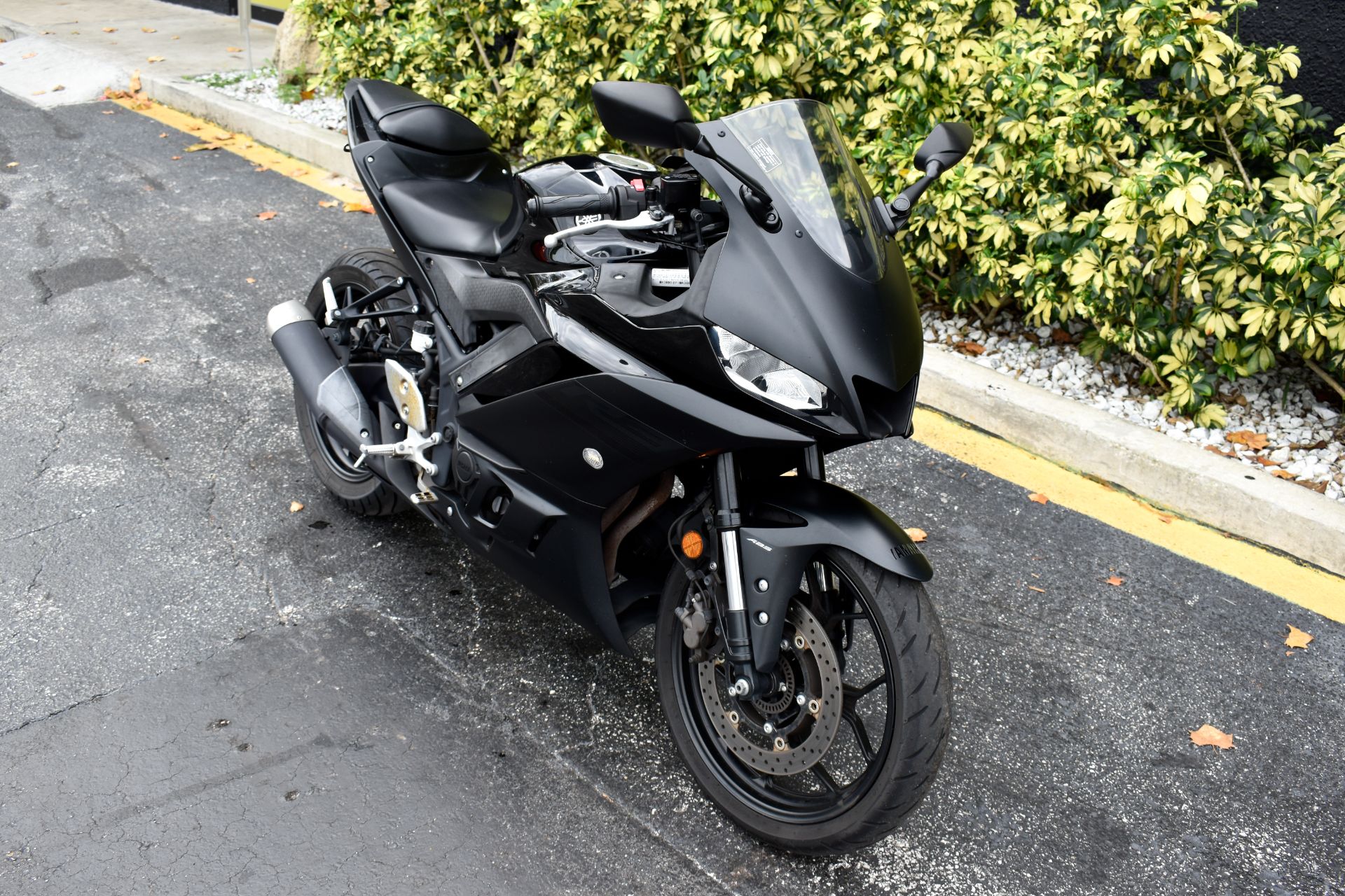 2021 Yamaha YZF-R3 ABS in Jacksonville, Florida - Photo 6