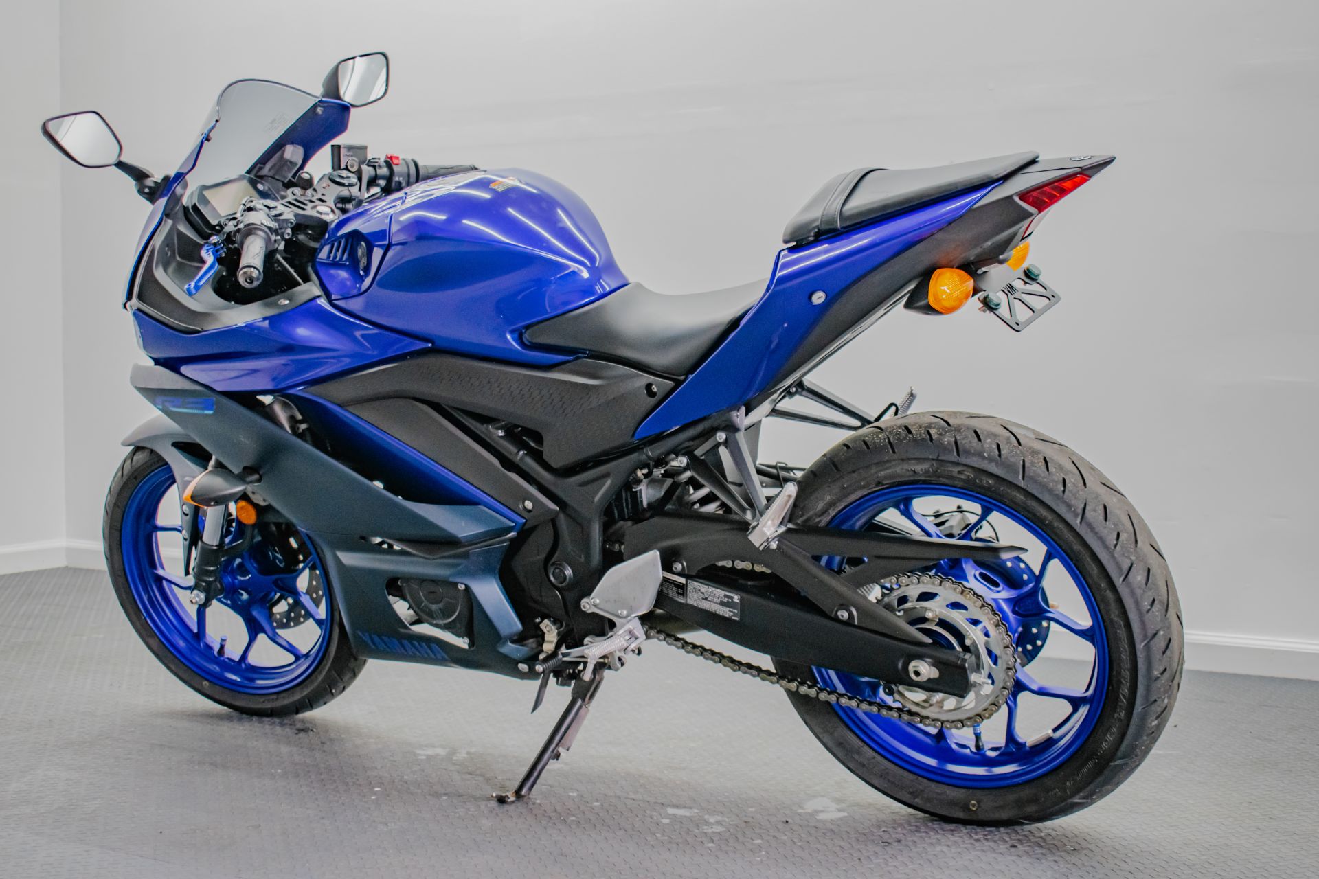 2023 Yamaha YZF-R3 ABS in Jacksonville, Florida - Photo 14
