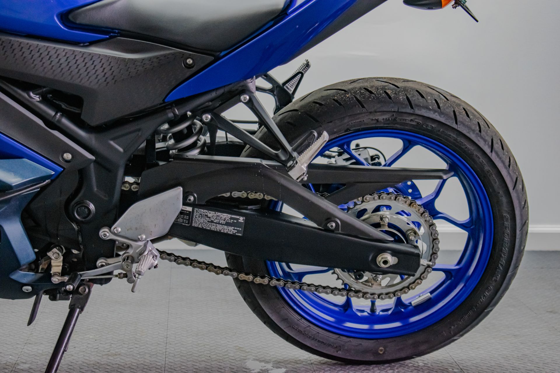 2023 Yamaha YZF-R3 ABS in Jacksonville, Florida - Photo 16