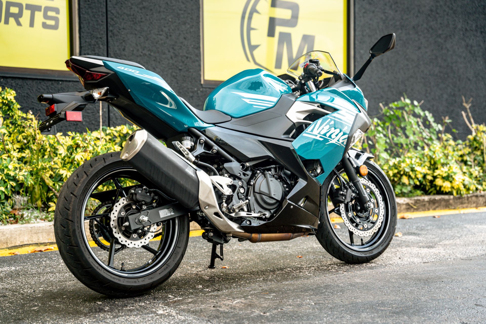 2021 Kawasaki Ninja 400 ABS in Jacksonville, Florida - Photo 3