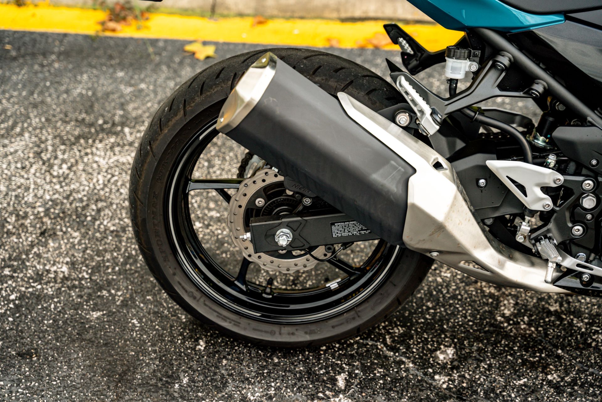 2021 Kawasaki Ninja 400 ABS in Jacksonville, Florida - Photo 9