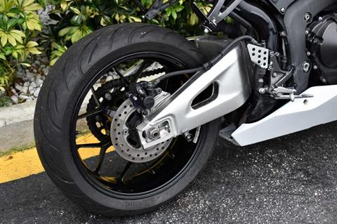 2015 Honda CBR®600RR in Jacksonville, Florida - Photo 17