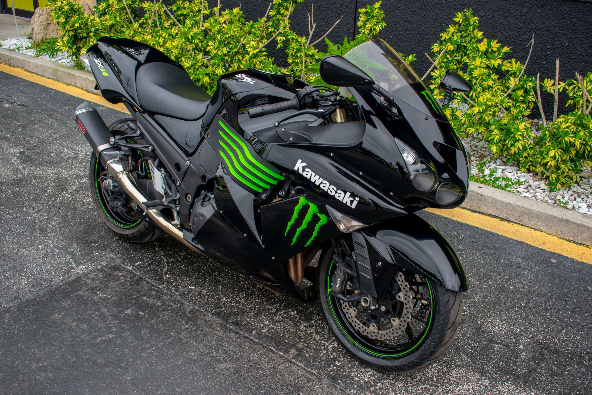 2009 Kawasaki Ninja® ZX™-14 Monster Energy® in Jacksonville, Florida - Photo 6