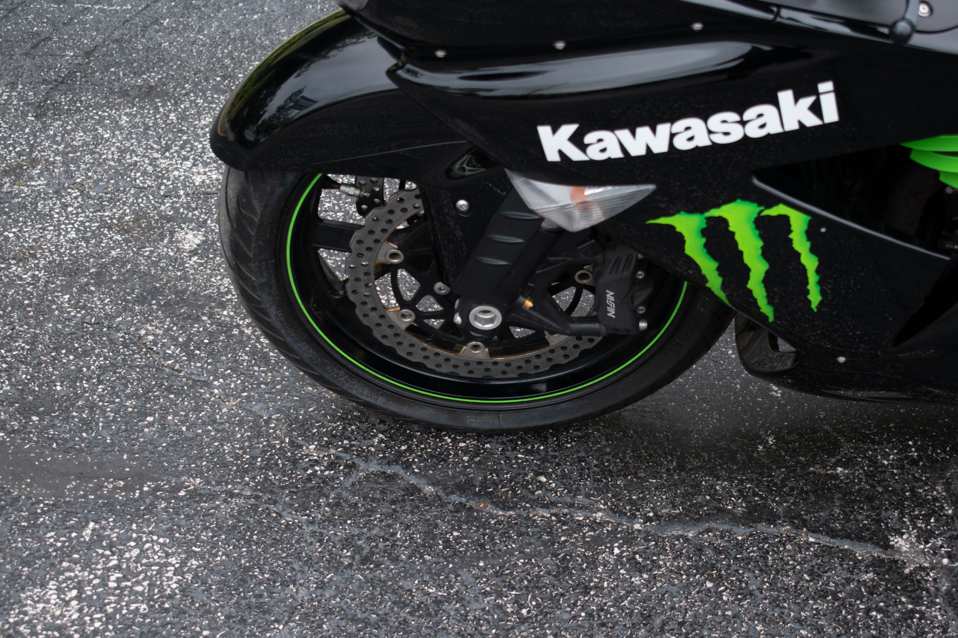 2009 Kawasaki Ninja® ZX™-14 Monster Energy® in Jacksonville, Florida - Photo 20