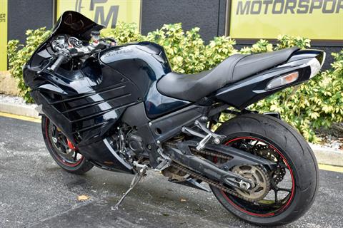 2014 Kawasaki Ninja® ZX™-14R in Jacksonville, Florida - Photo 8