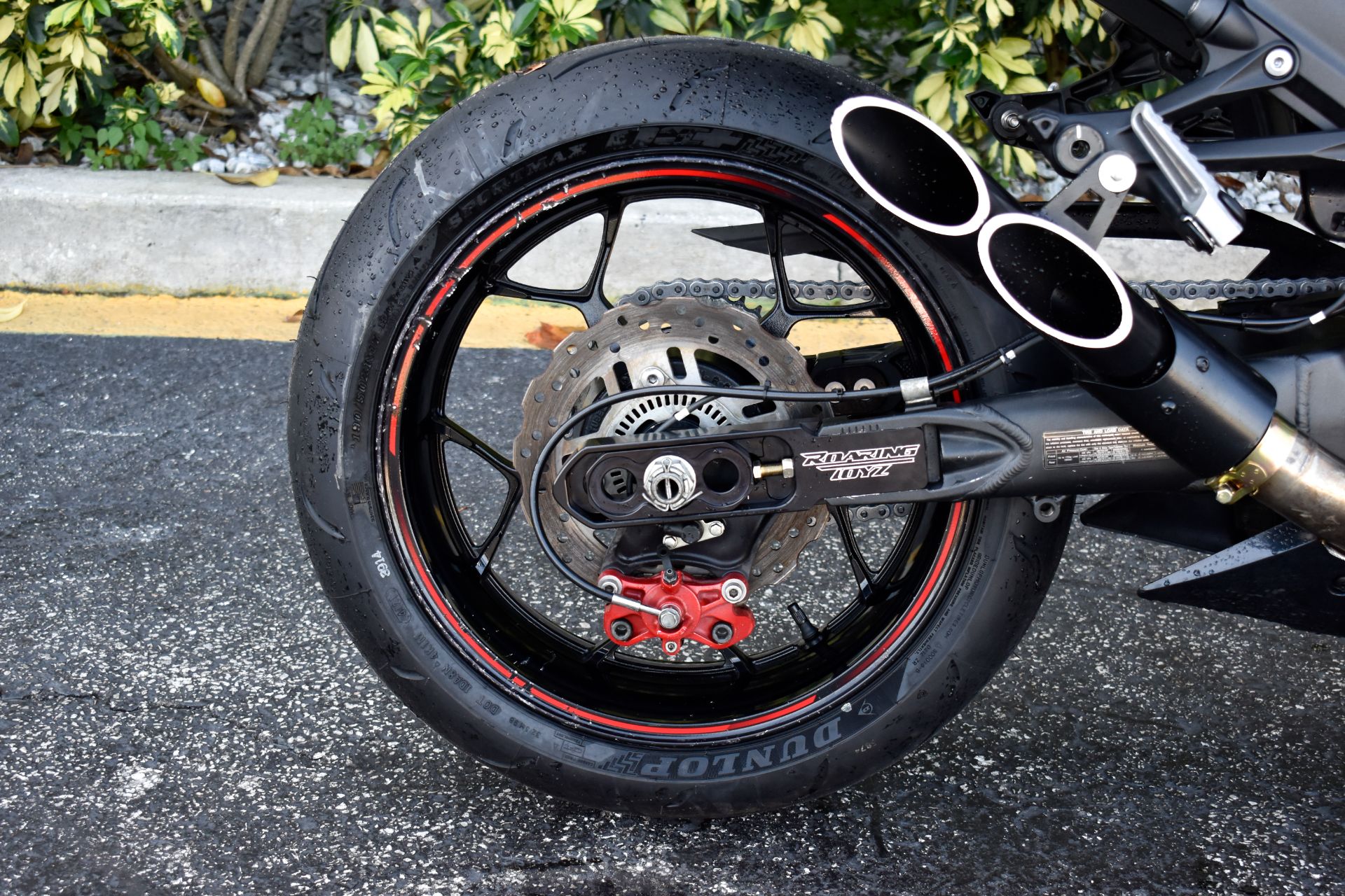 2014 Kawasaki Ninja® ZX™-14R in Jacksonville, Florida - Photo 9