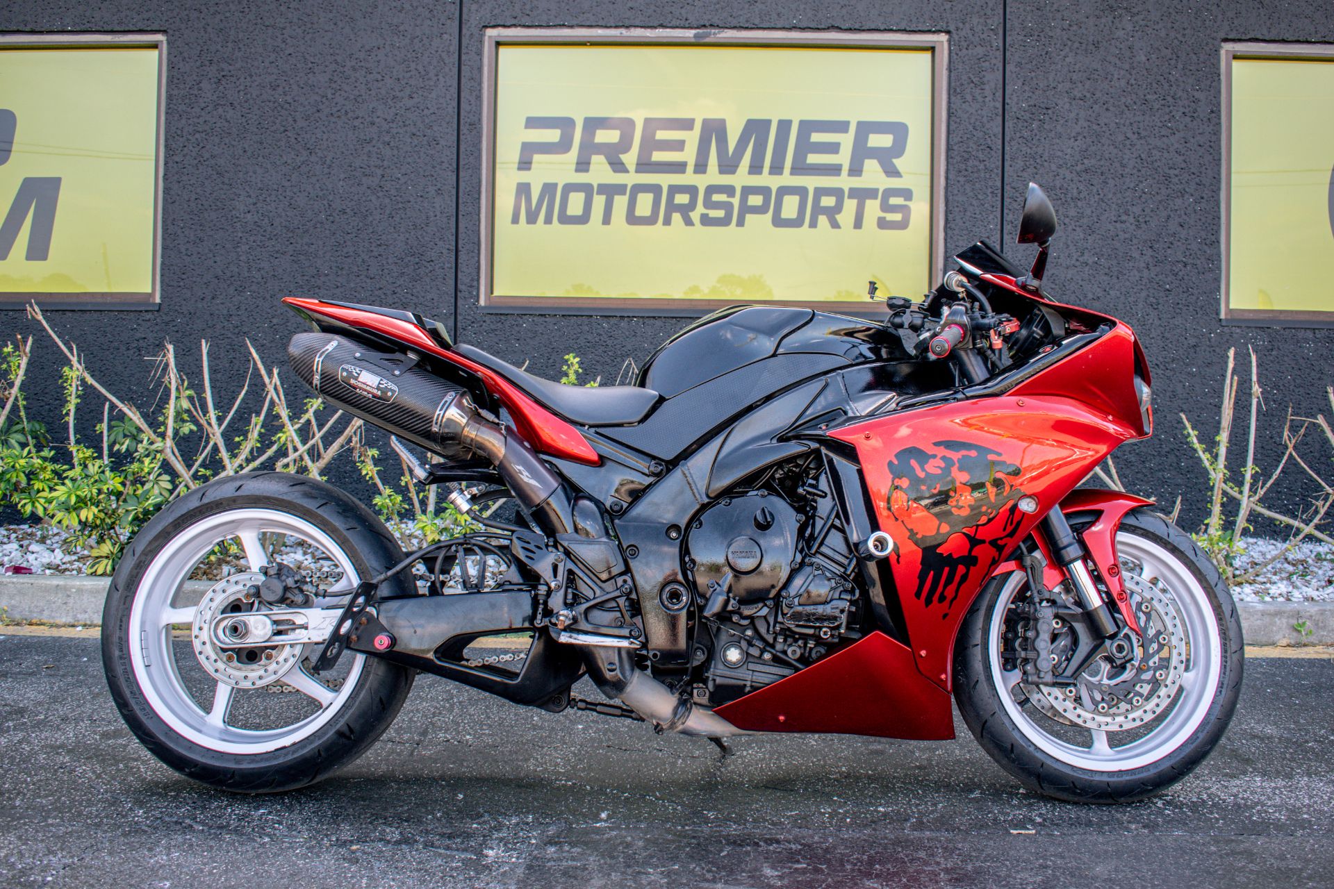 Rapid Red / Raven Yamaha YZF-R1 with 18000 Miles available now!