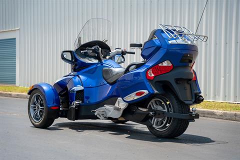2012 Can-Am Spyder® RT Audio & Convenience in Jacksonville, Florida - Photo 10