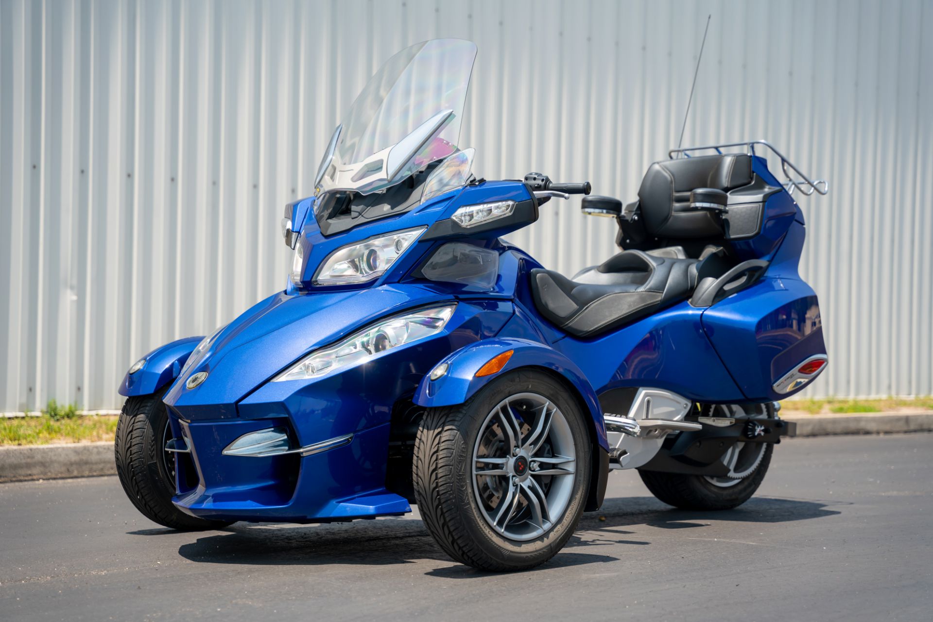 2012 Can-Am Spyder® RT Audio & Convenience in Jacksonville, Florida - Photo 22