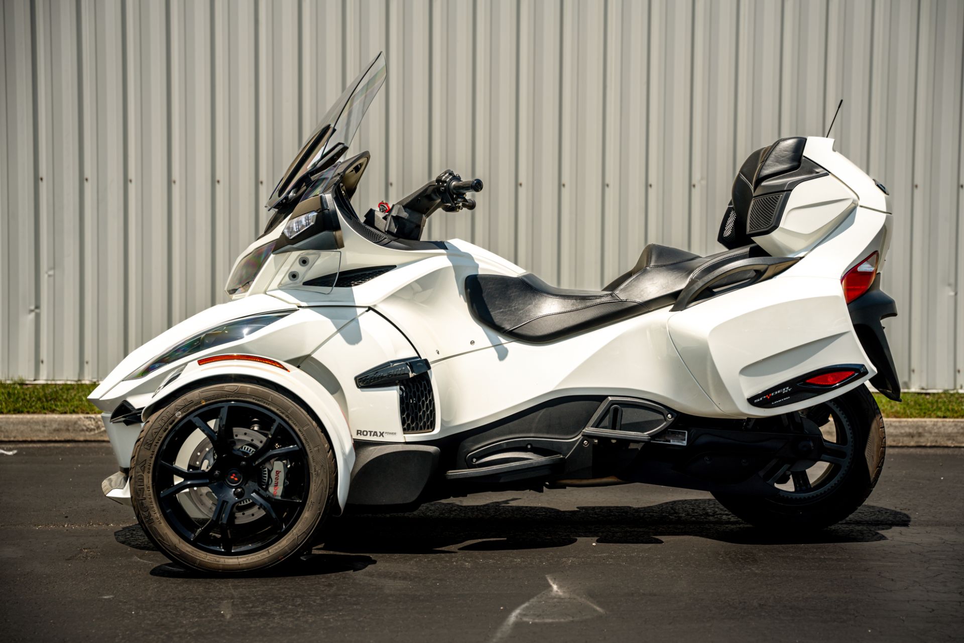 2019 Can-Am Spyder RT Limited in Jacksonville, Florida - Photo 2