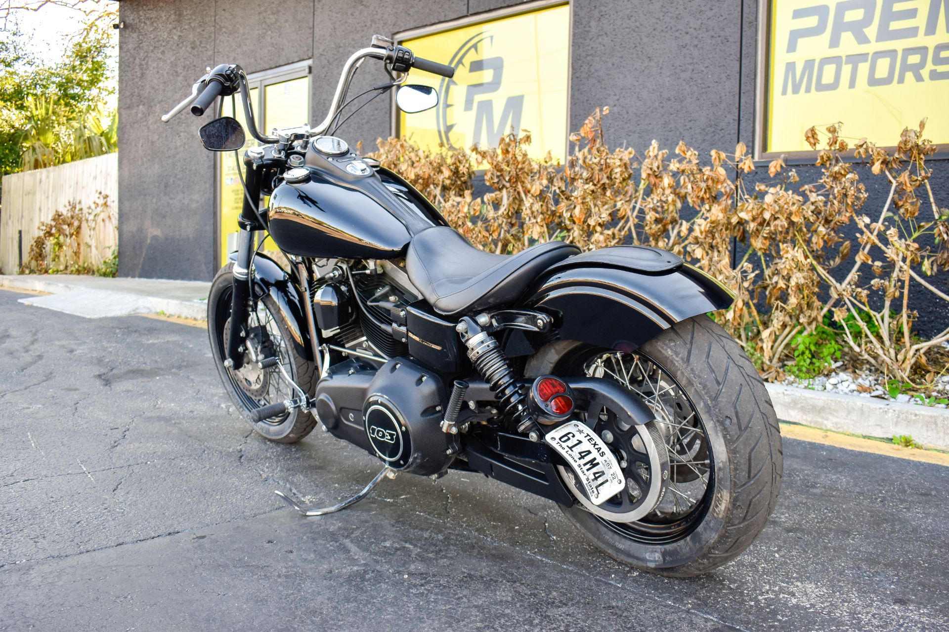 2014 Harley-Davidson Dyna® Street Bob® in Jacksonville, Florida - Photo 16