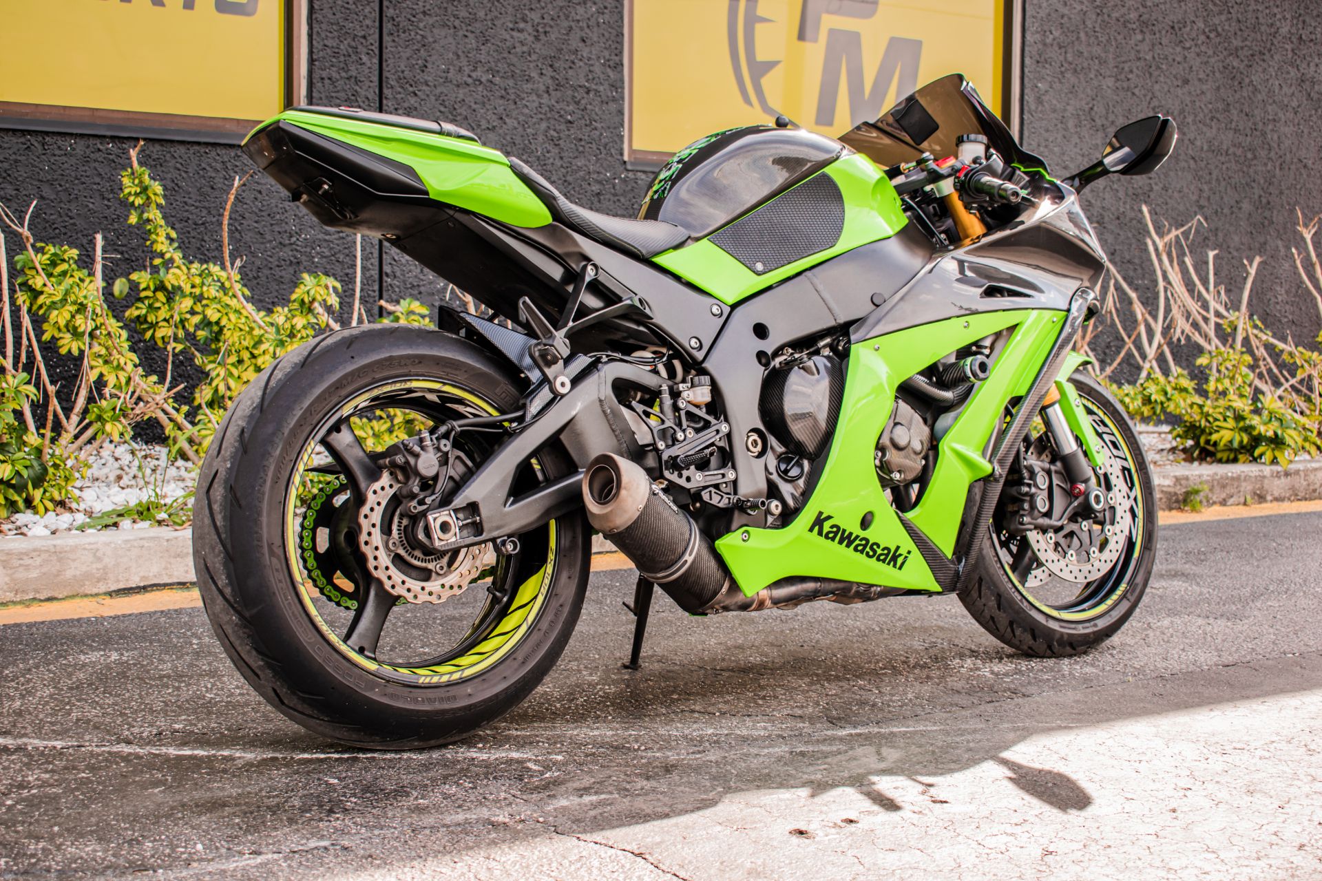 Lime Green / Metallic Spark Black Kawasaki Ninja® ZX™-10R ABS with 24964 Miles a