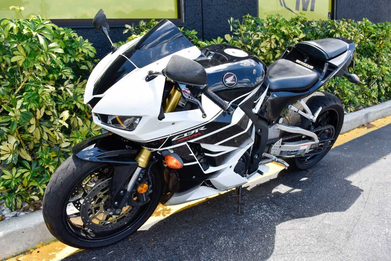 2013 Honda CBR®600RR in Jacksonville, Florida - Photo 10