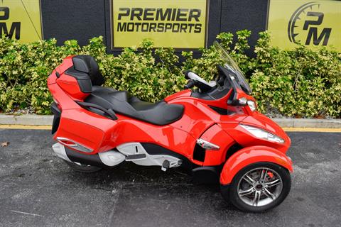2011 Can-Am Spyder® RT SM5 in Jacksonville, Florida - Photo 2