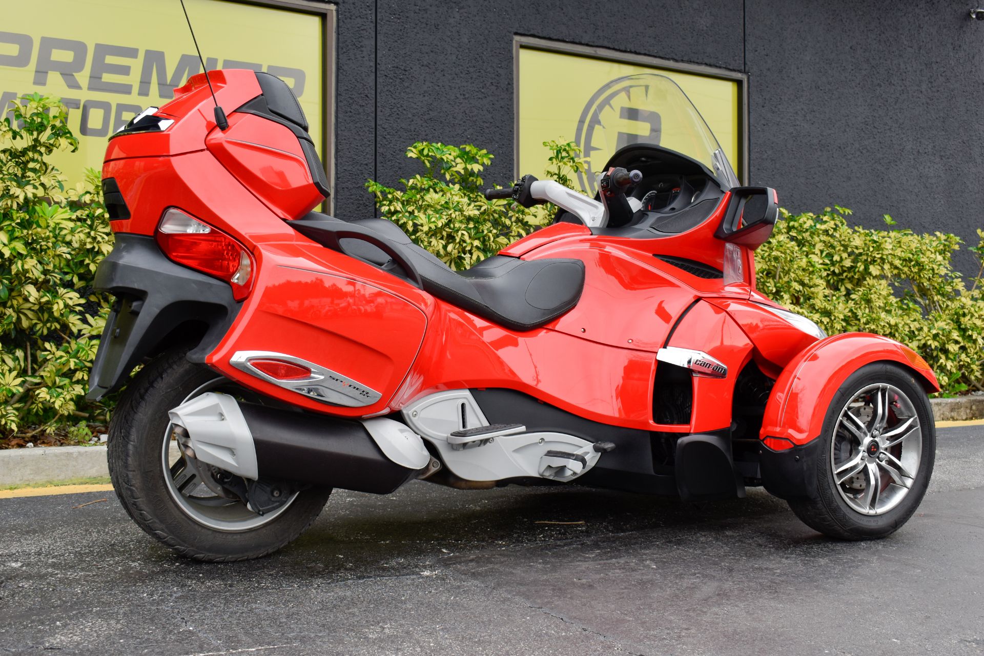 2011 Can-Am Spyder® RT SM5 in Jacksonville, Florida - Photo 3