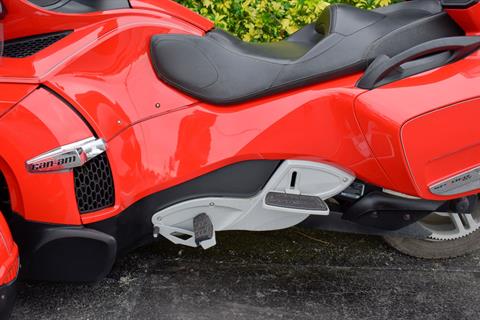 2011 Can-Am Spyder® RT SM5 in Jacksonville, Florida - Photo 19