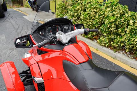 2011 Can-Am Spyder® RT SM5 in Jacksonville, Florida - Photo 22