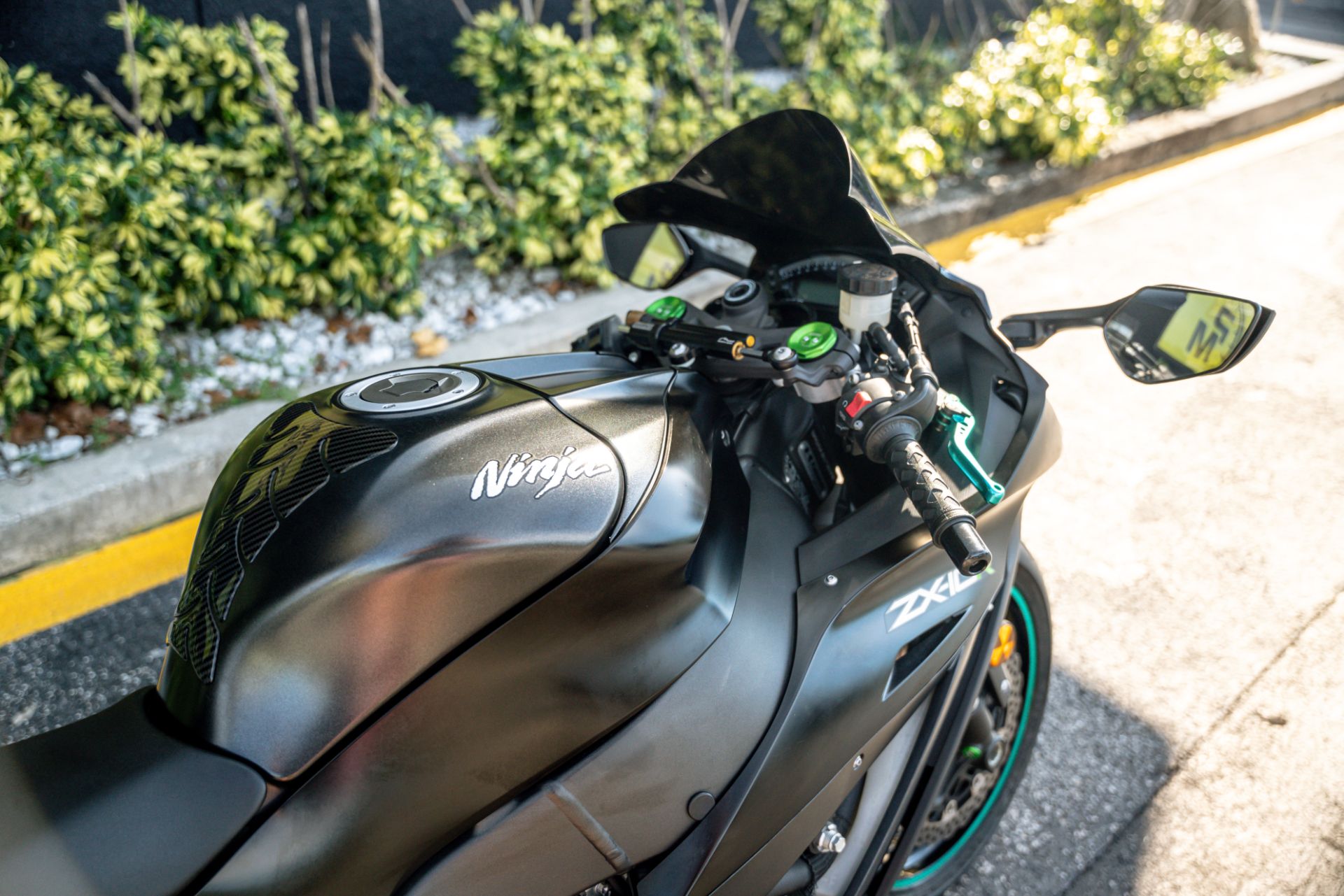 2015 Kawasaki Ninja® ZX™-10R in Jacksonville, Florida - Photo 11
