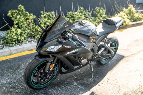 2015 Kawasaki Ninja® ZX™-10R in Jacksonville, Florida - Photo 15