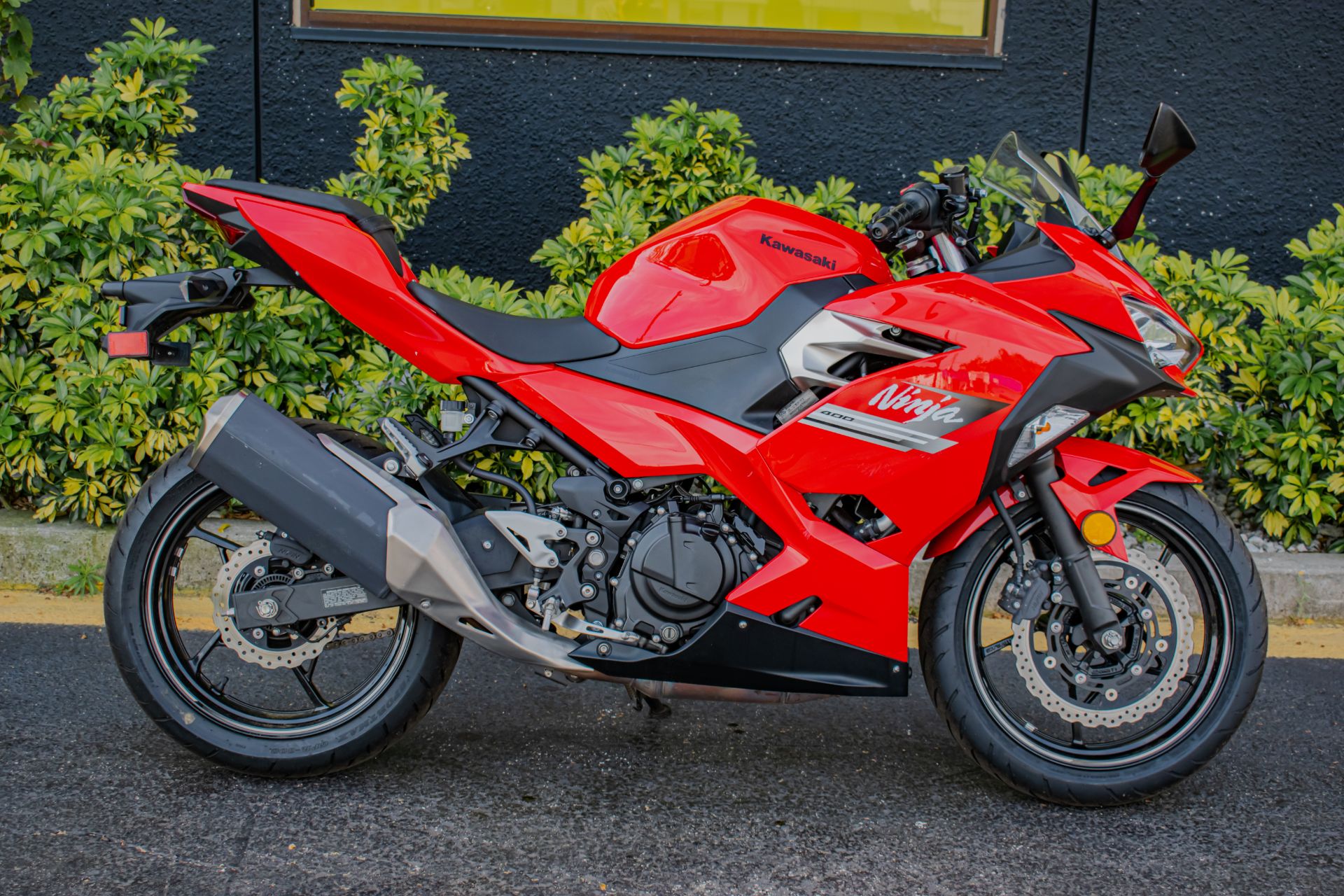 2021 Kawasaki Ninja 400 in Jacksonville, Florida - Photo 2