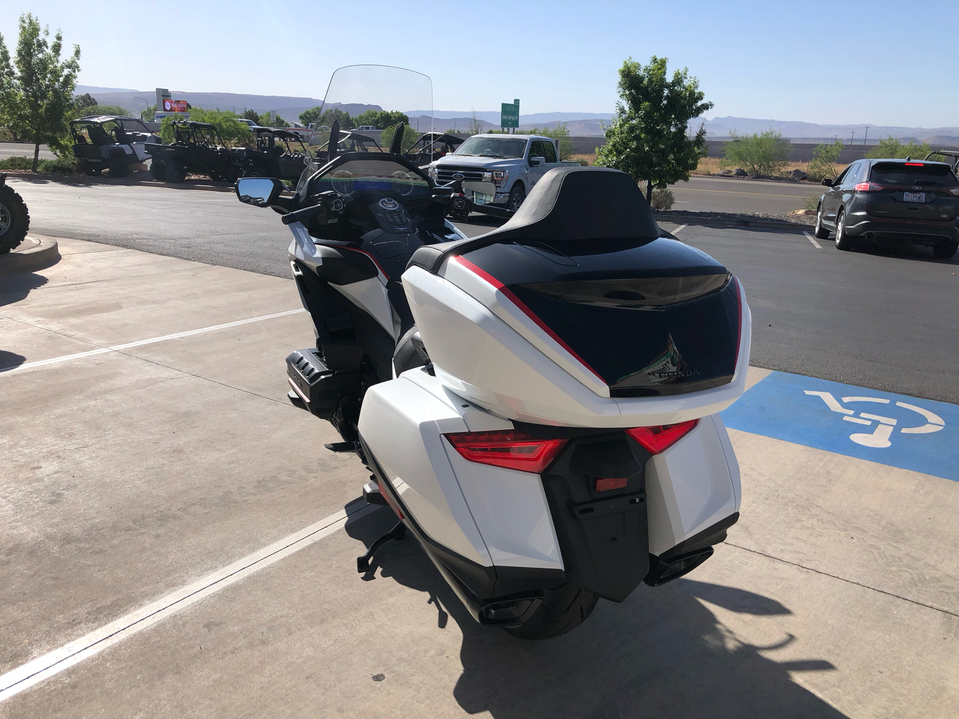 2024 Honda Gold Wing Tour Automatic DCT in Saint George, Utah - Photo 5