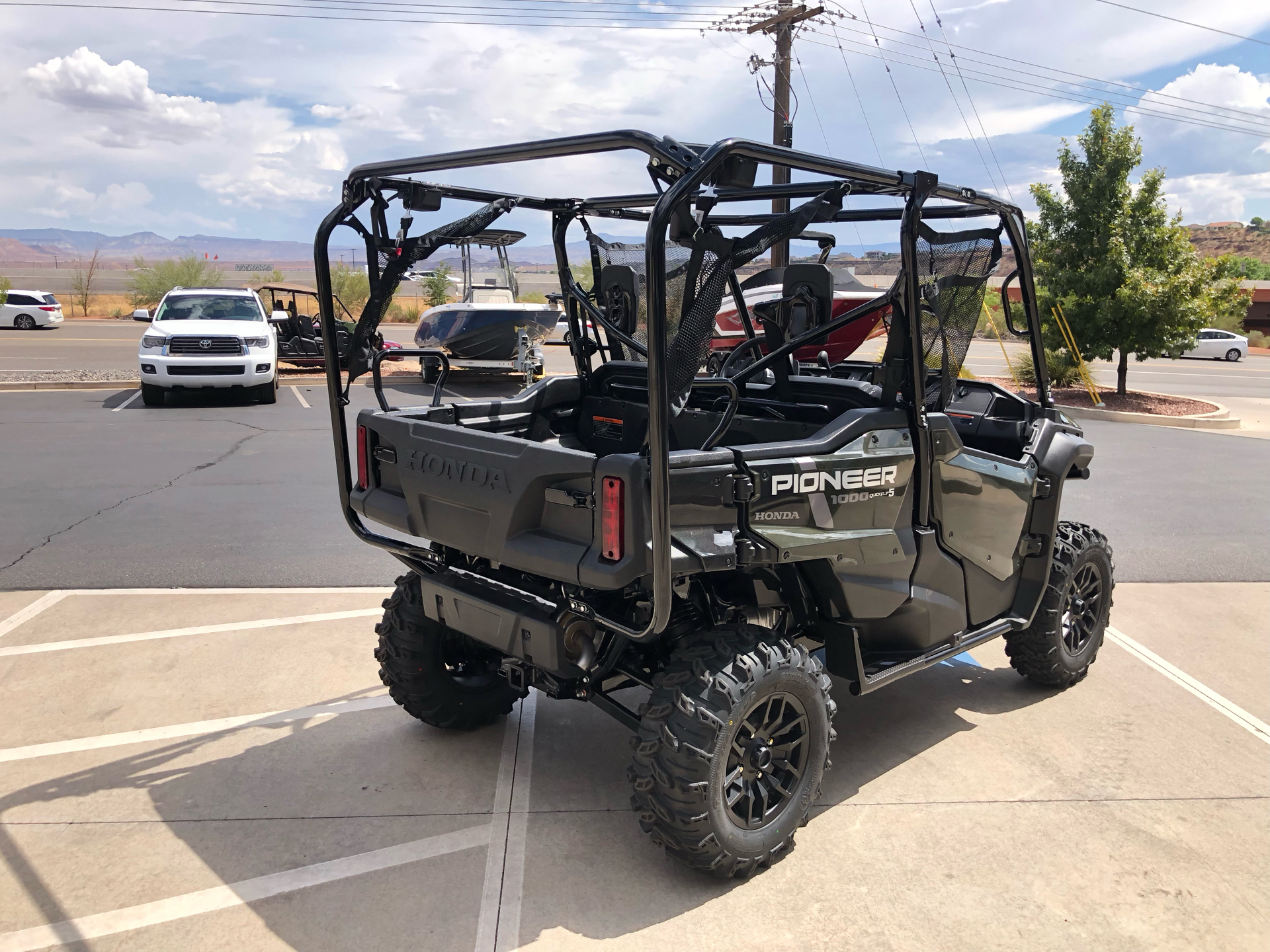 2024 Honda Pioneer 1000-5 Deluxe in Saint George, Utah - Photo 7