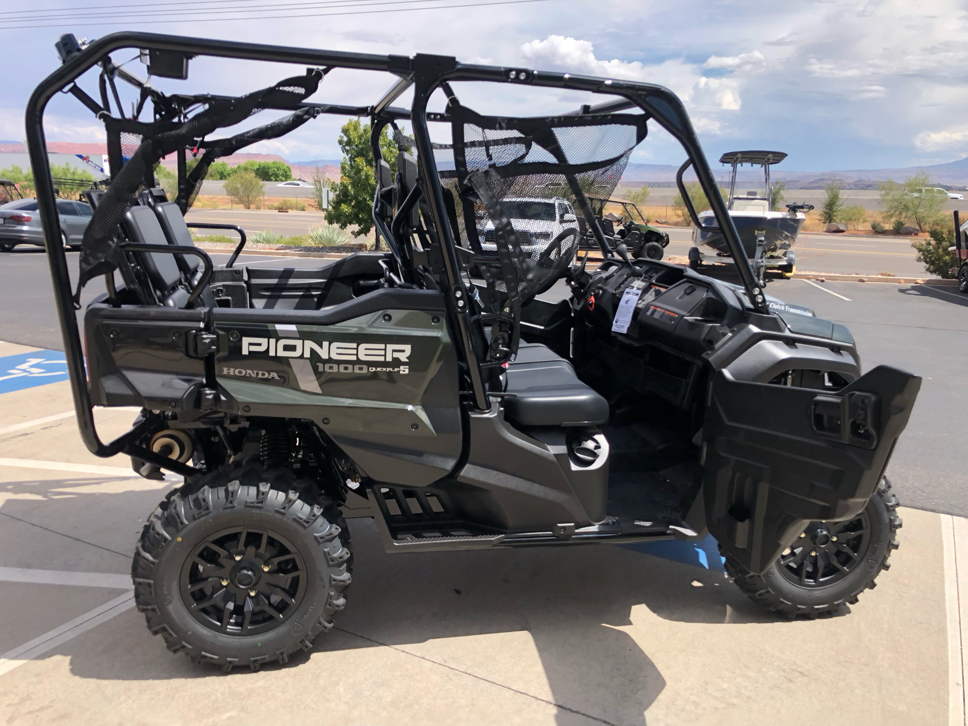 2024 Honda Pioneer 1000-5 Deluxe in Saint George, Utah - Photo 17