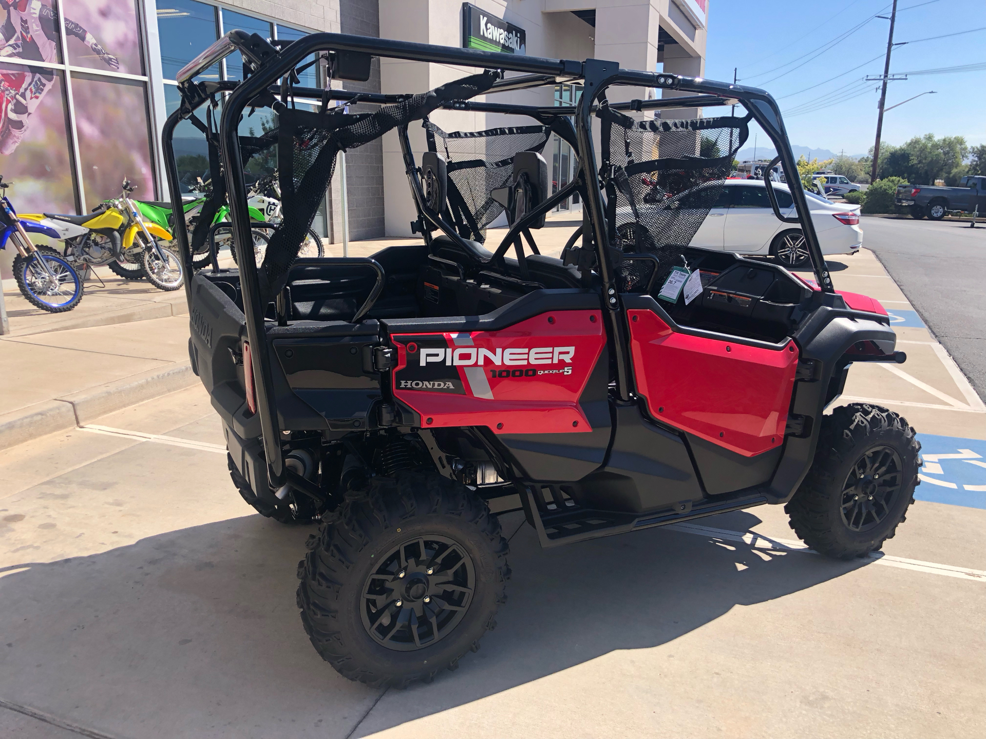 2024 Honda Pioneer 1000-5 Deluxe in Saint George, Utah - Photo 6