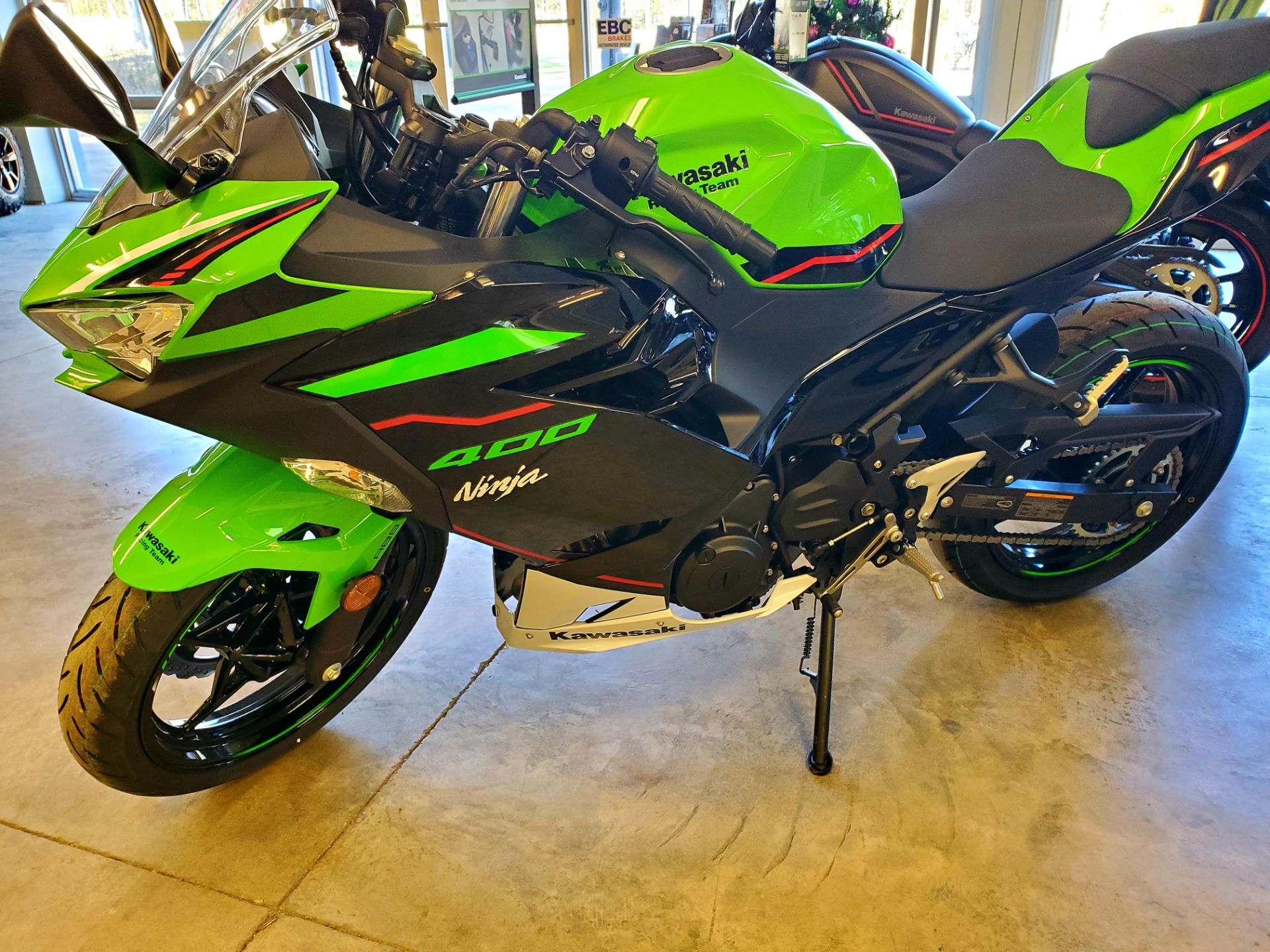2022 Kawasaki Ninja 400 ABS KRT Edition in Pearl, Mississippi - Photo 2