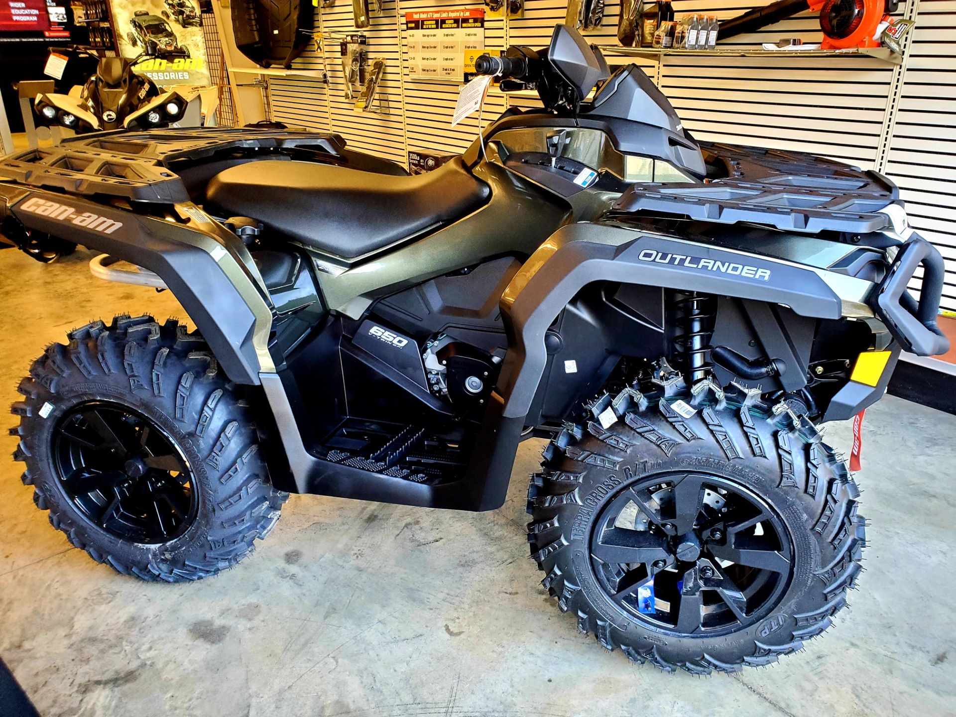 2022 Can-Am Outlander XT 650 in Pearl, Mississippi - Photo 1