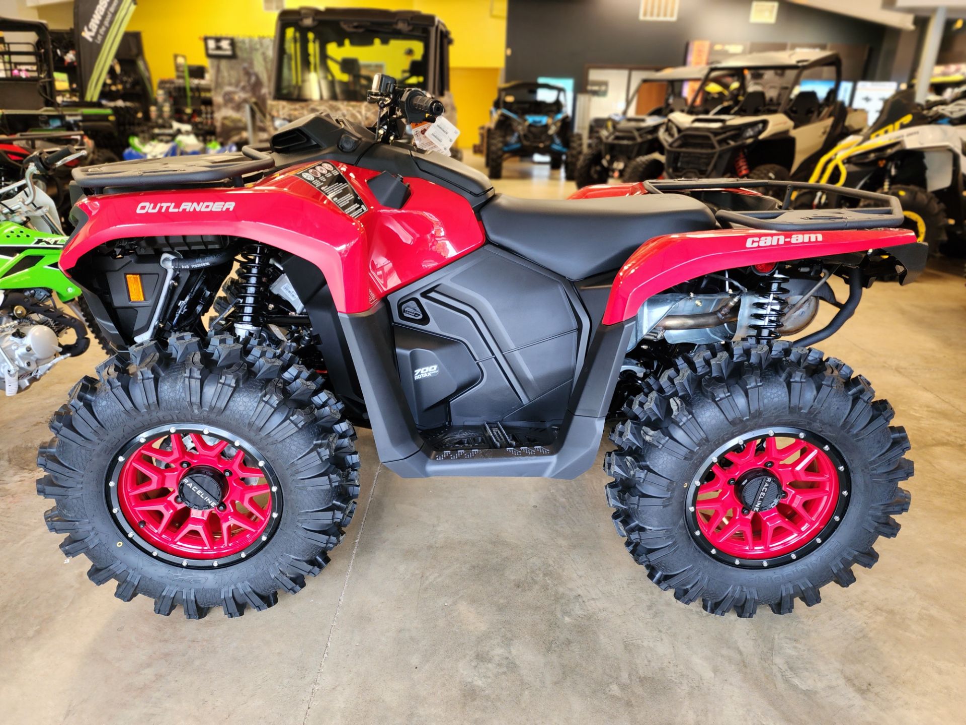 2023 Can-Am Outlander DPS 700 in Pearl, Mississippi - Photo 1