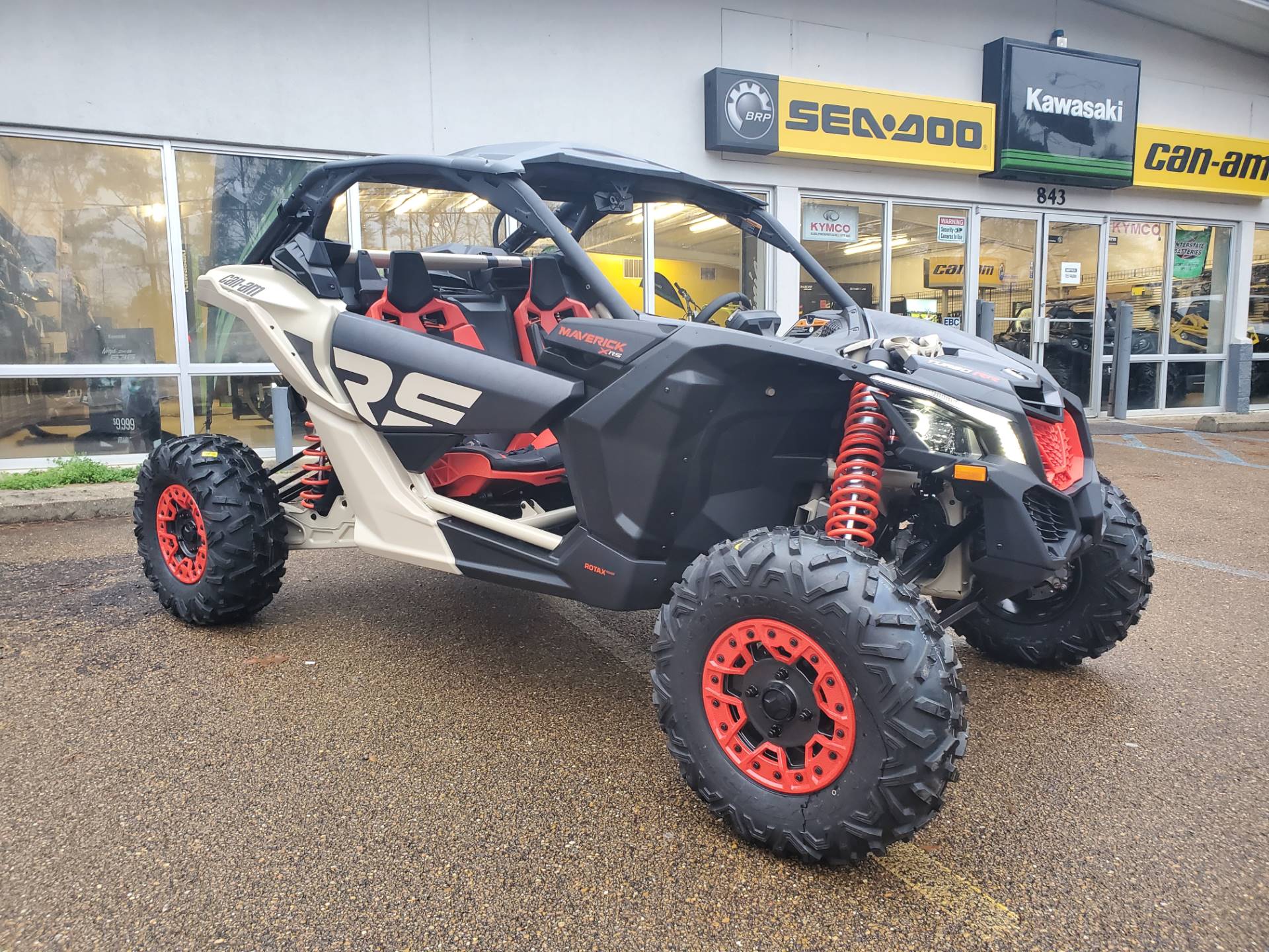New 21 Can Am Maverick X3 X Rs Turbo Rr With Smart Shox Utility Vehicles In Pearl Ms Can Desert Tan Carbon Black Can Am Red
