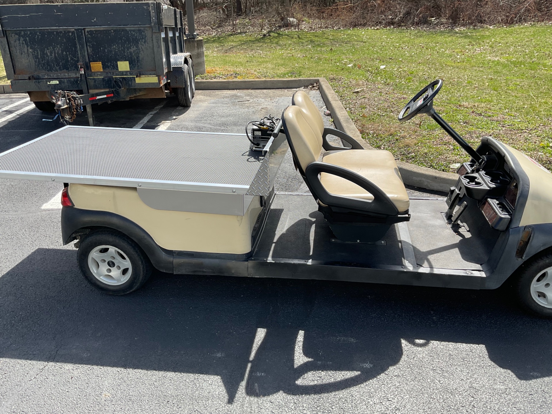 2018 Club Car Flat Bed Utility in Middletown, New York - Photo 2