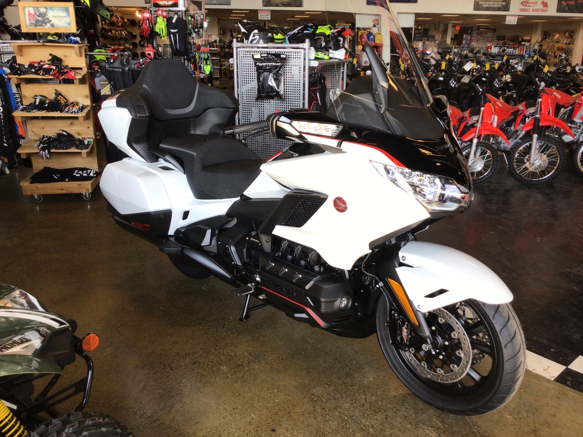 2024 Honda Gold Wing Tour Automatic DCT in Middletown, New York - Photo 2
