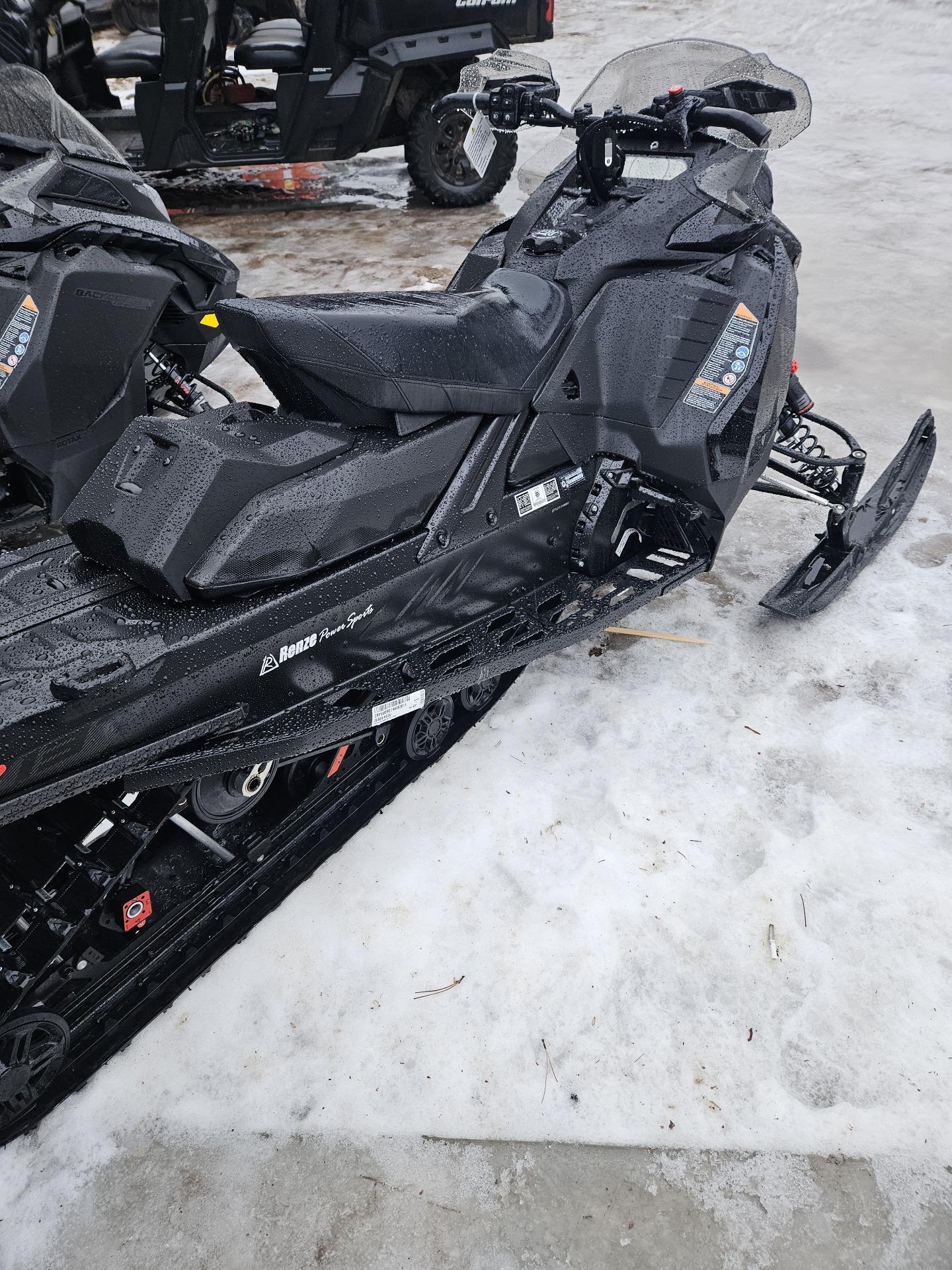 2024 Ski-Doo MXZ Adrenaline with Blizzard Package 137 600R E-TEC ES Ice Ripper XT 1.25 in Munising, Michigan - Photo 1