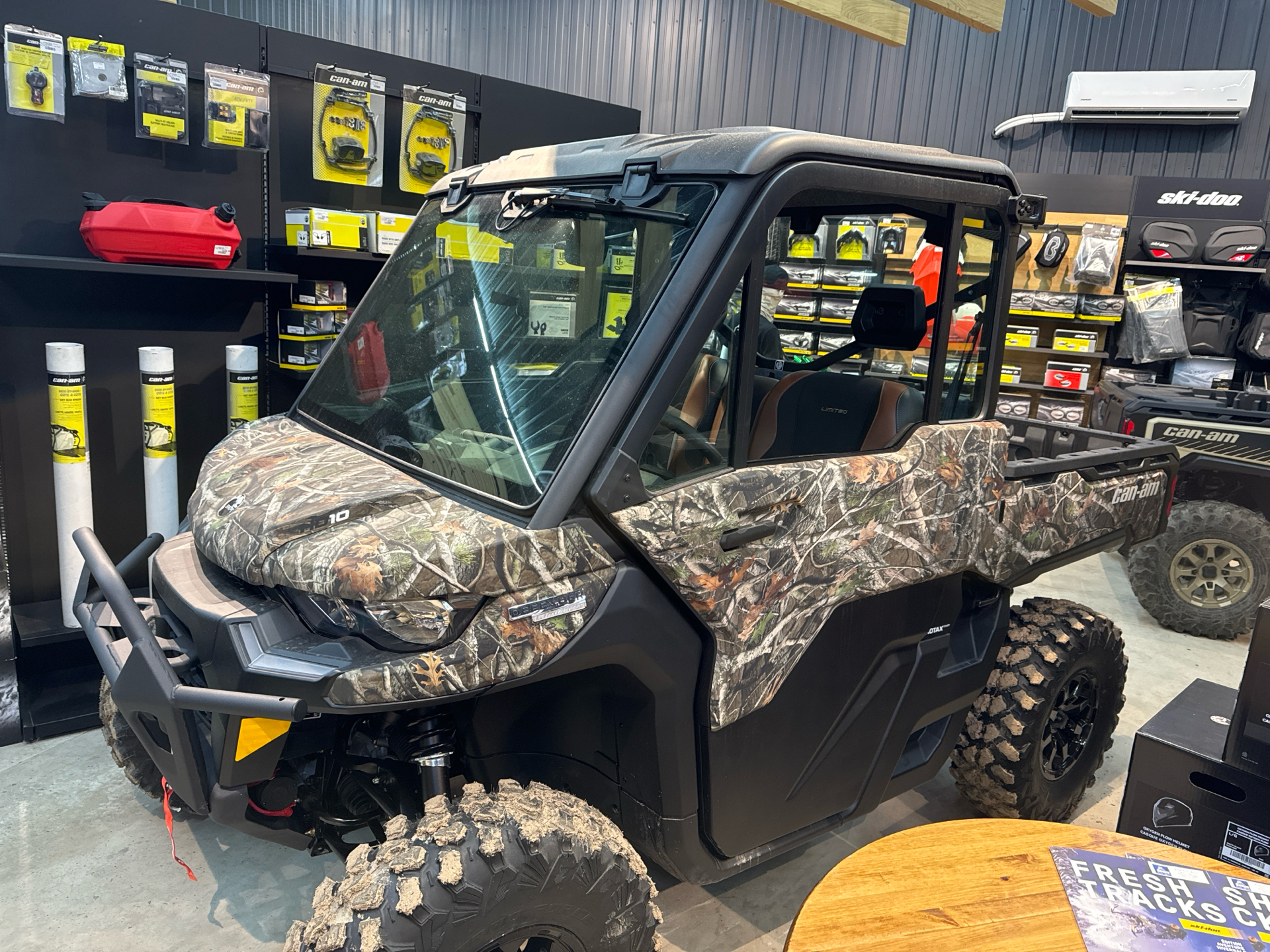 2024 Can-Am Defender Limited in Munising, Michigan - Photo 2