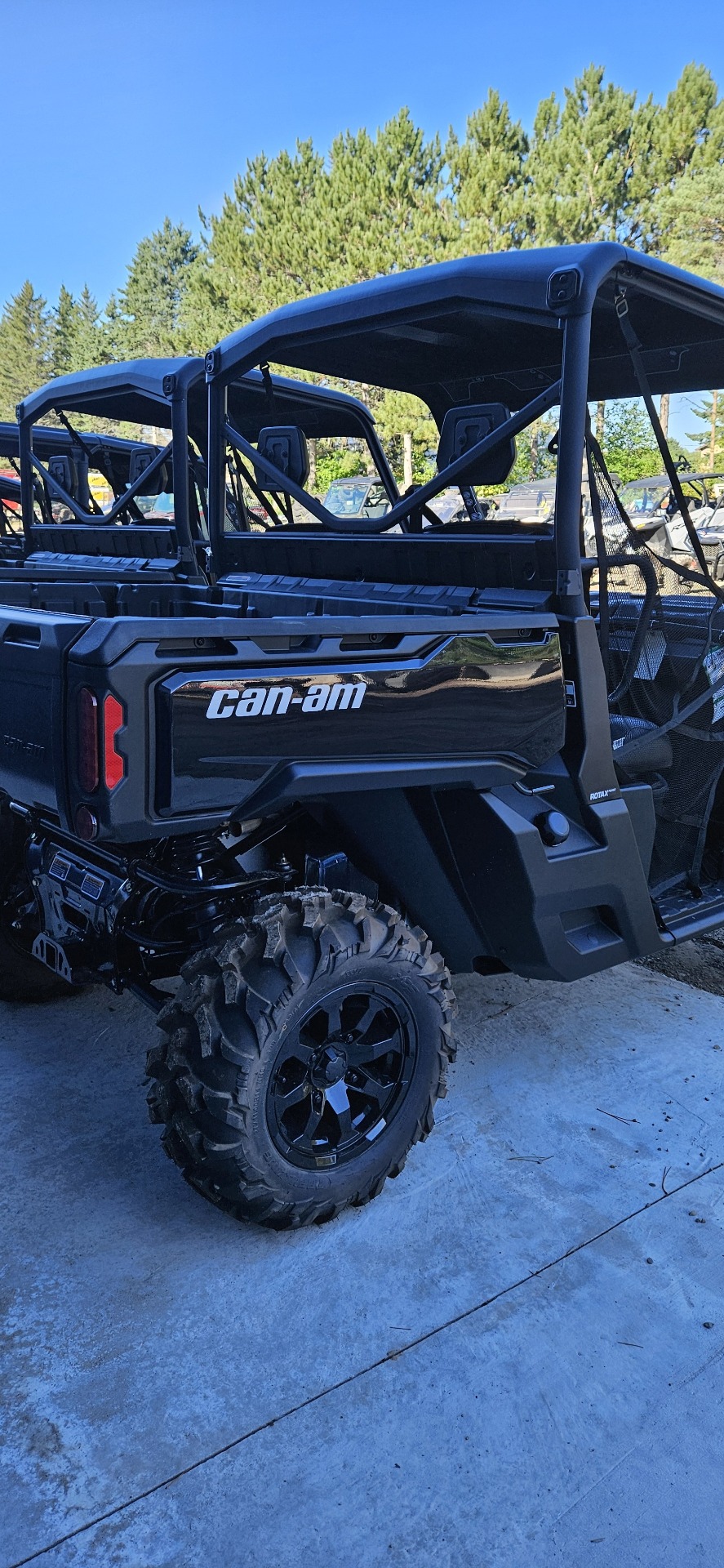 2024 Can-Am Defender XT HD10 in Munising, Michigan - Photo 3