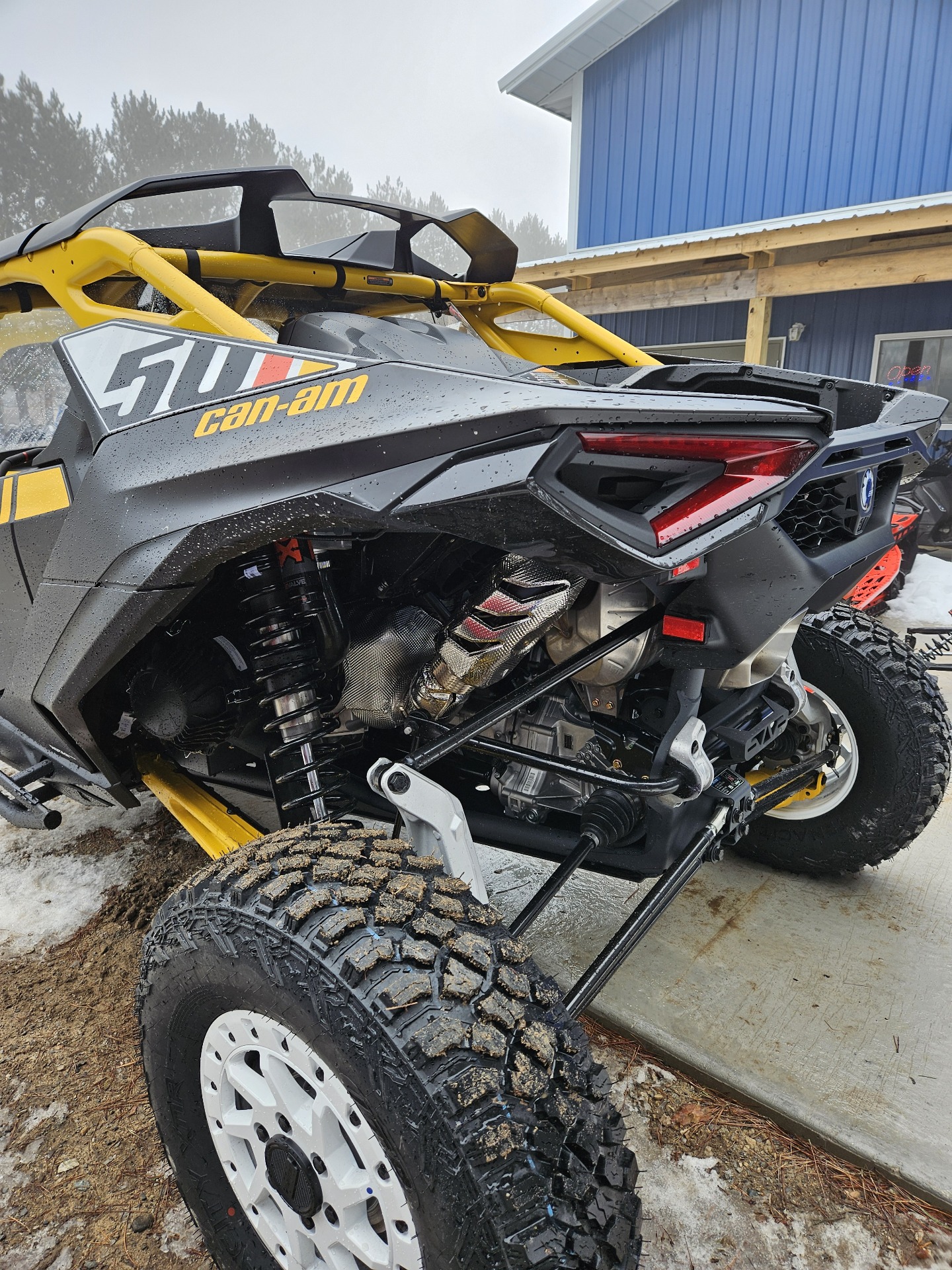 2024 Can-Am Maverick R X RS with Smart-Shox 999T DCT in Munising, Michigan - Photo 7