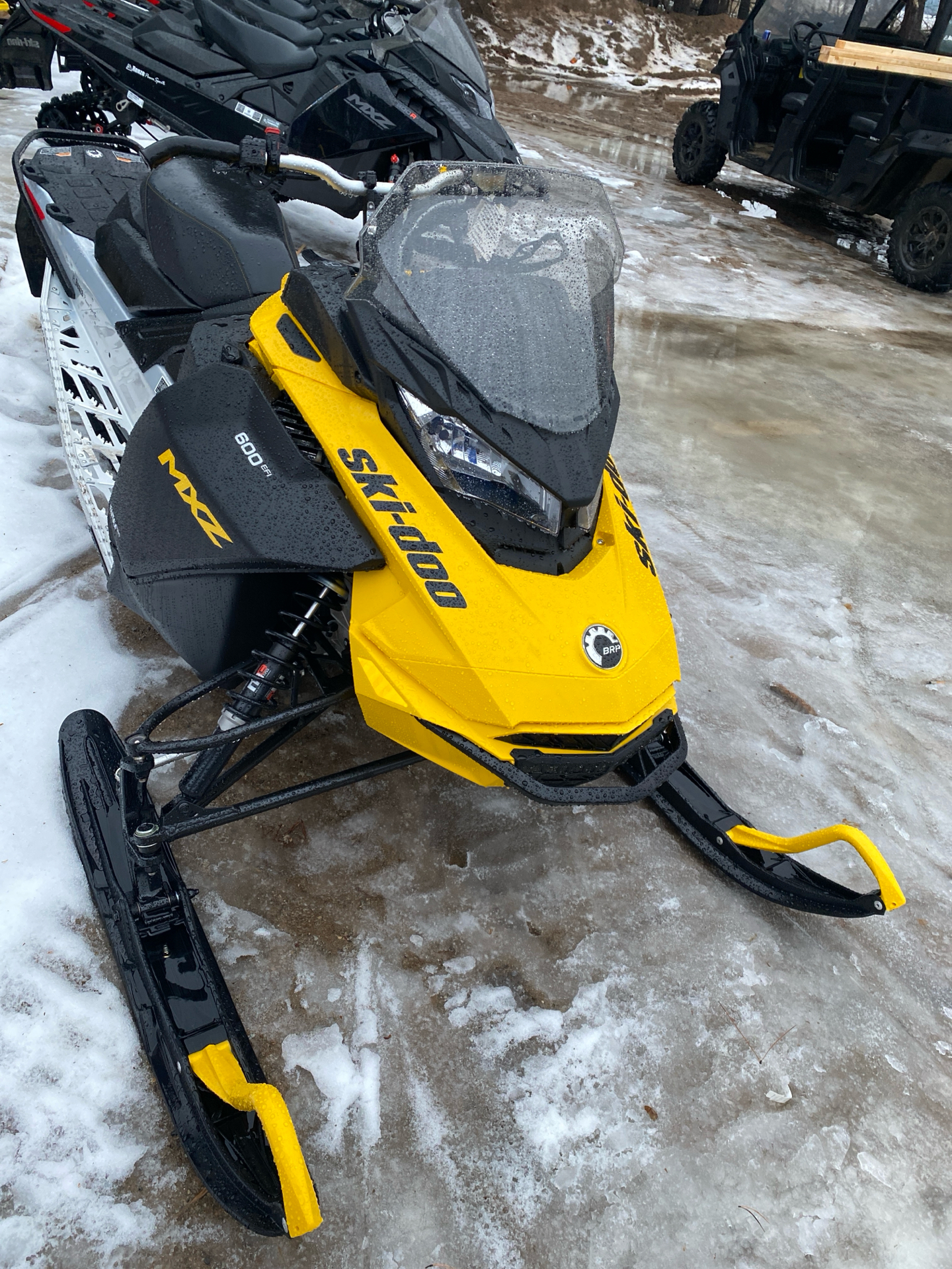 2024 Ski-Doo MXZ Sport 137 600 EFI ES RipSaw 1.25 in Munising, Michigan - Photo 1