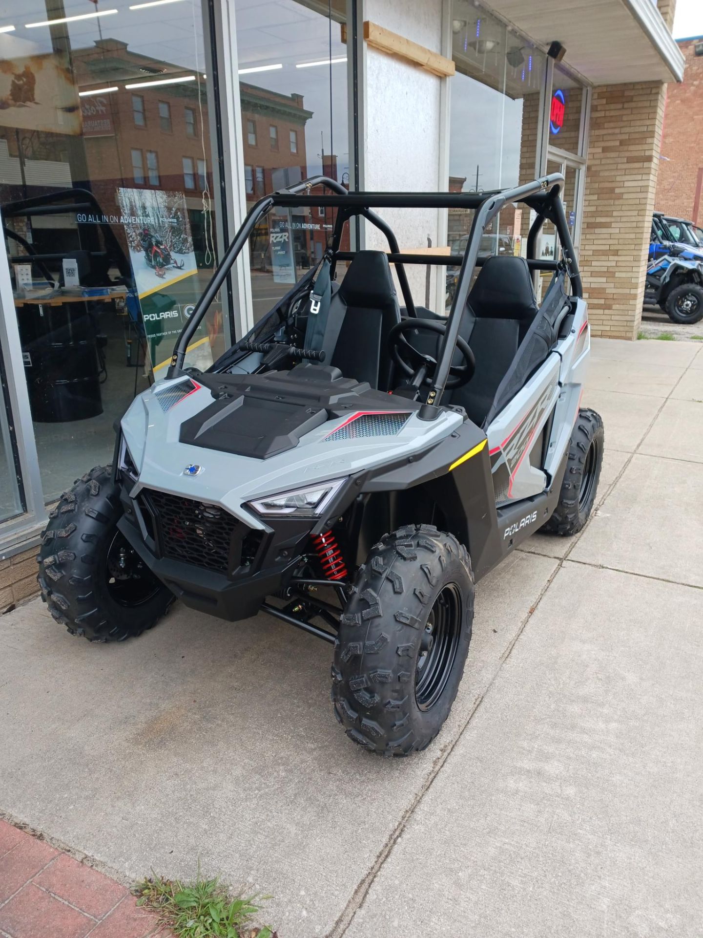 2024 Polaris RZR 200 EFI in Newberry, Michigan - Photo 2