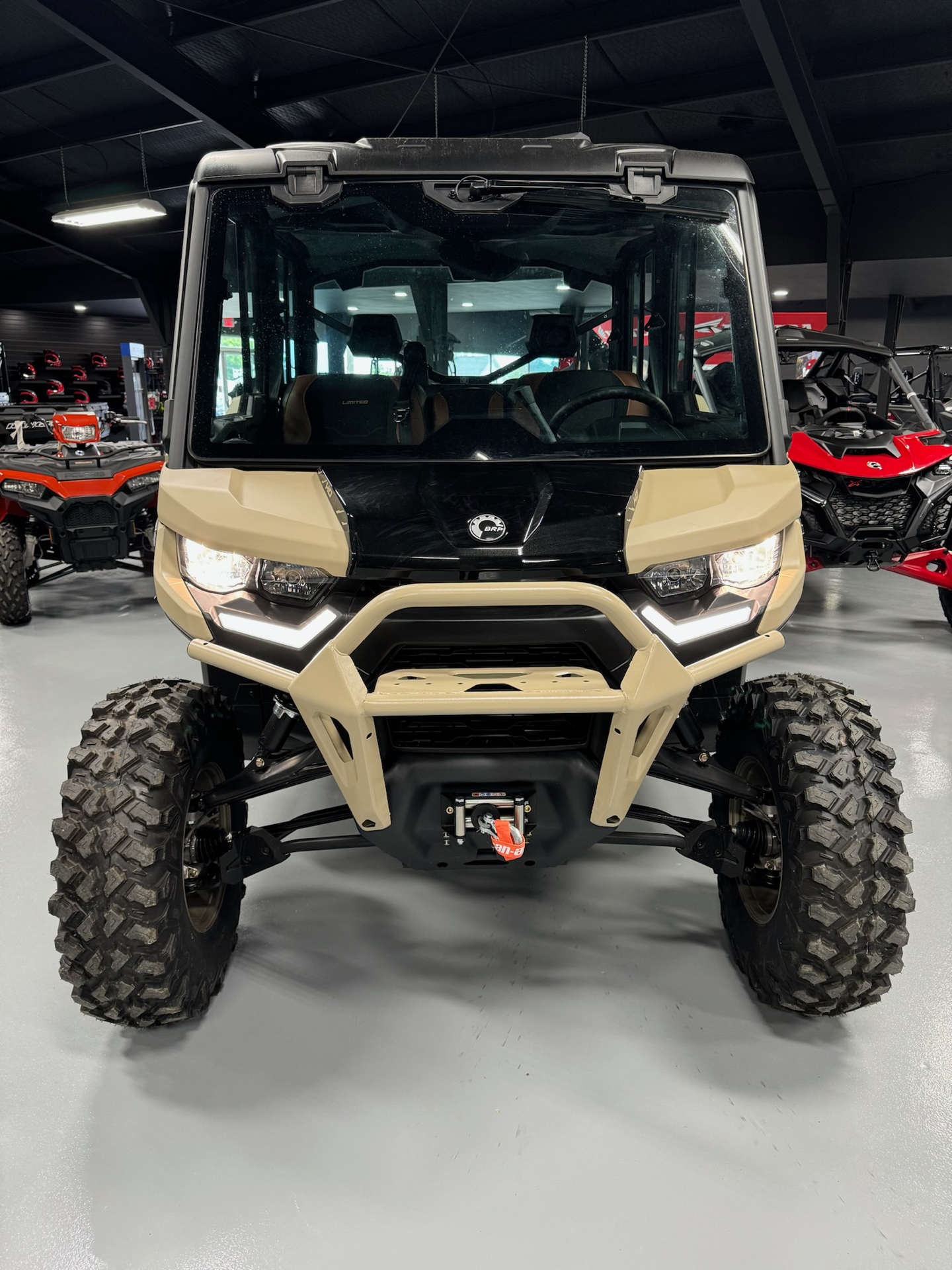 2024 Can-Am Defender MAX Limited in Corry, Pennsylvania - Photo 9