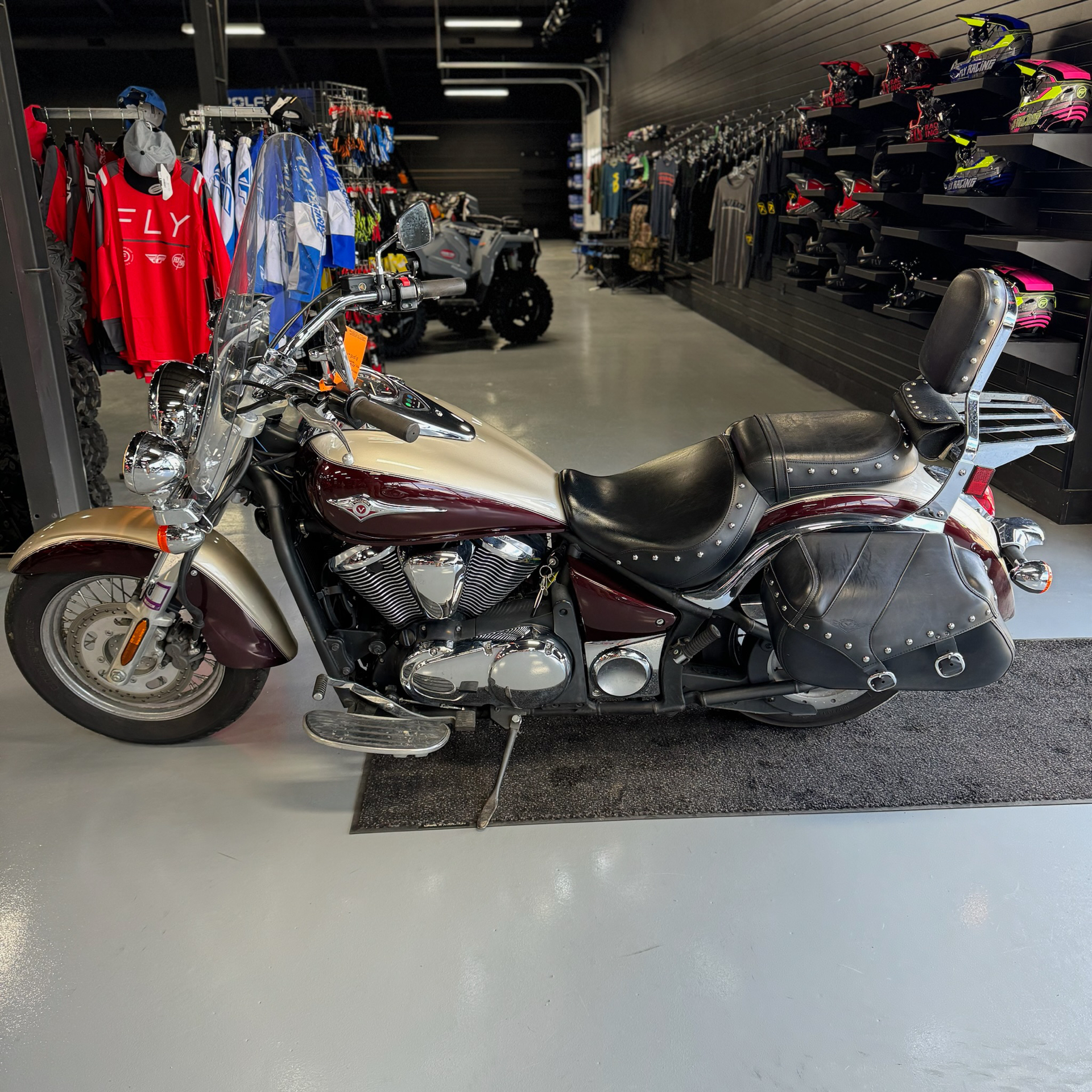 2012 Kawasaki Vulcan® 900 Classic LT in Corry, Pennsylvania - Photo 2